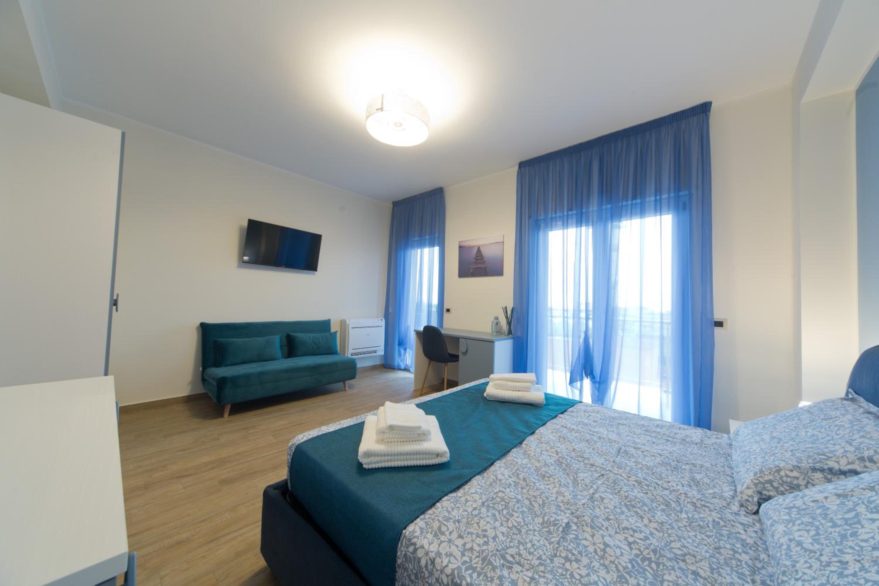 Deluxe Double Room photo 3
