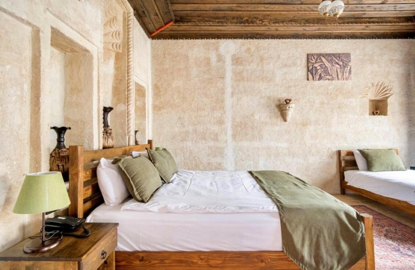 Quadruple Room - Photo 15
