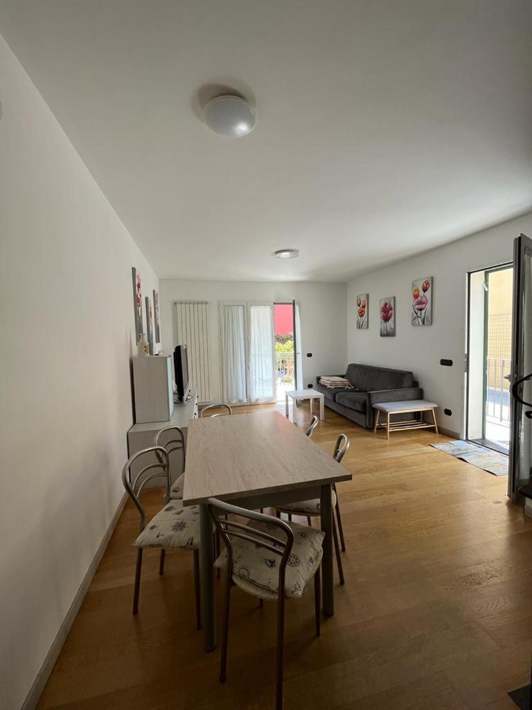 Apartment - Split Level photo 3