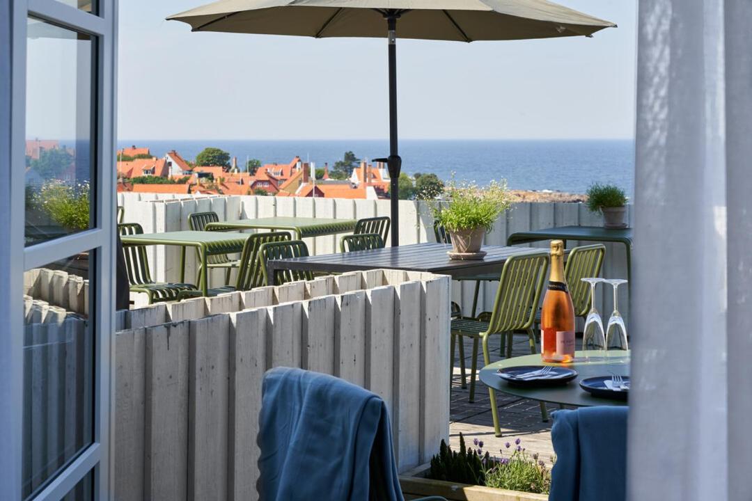 Double Room with Balcony and Sea View photo 3