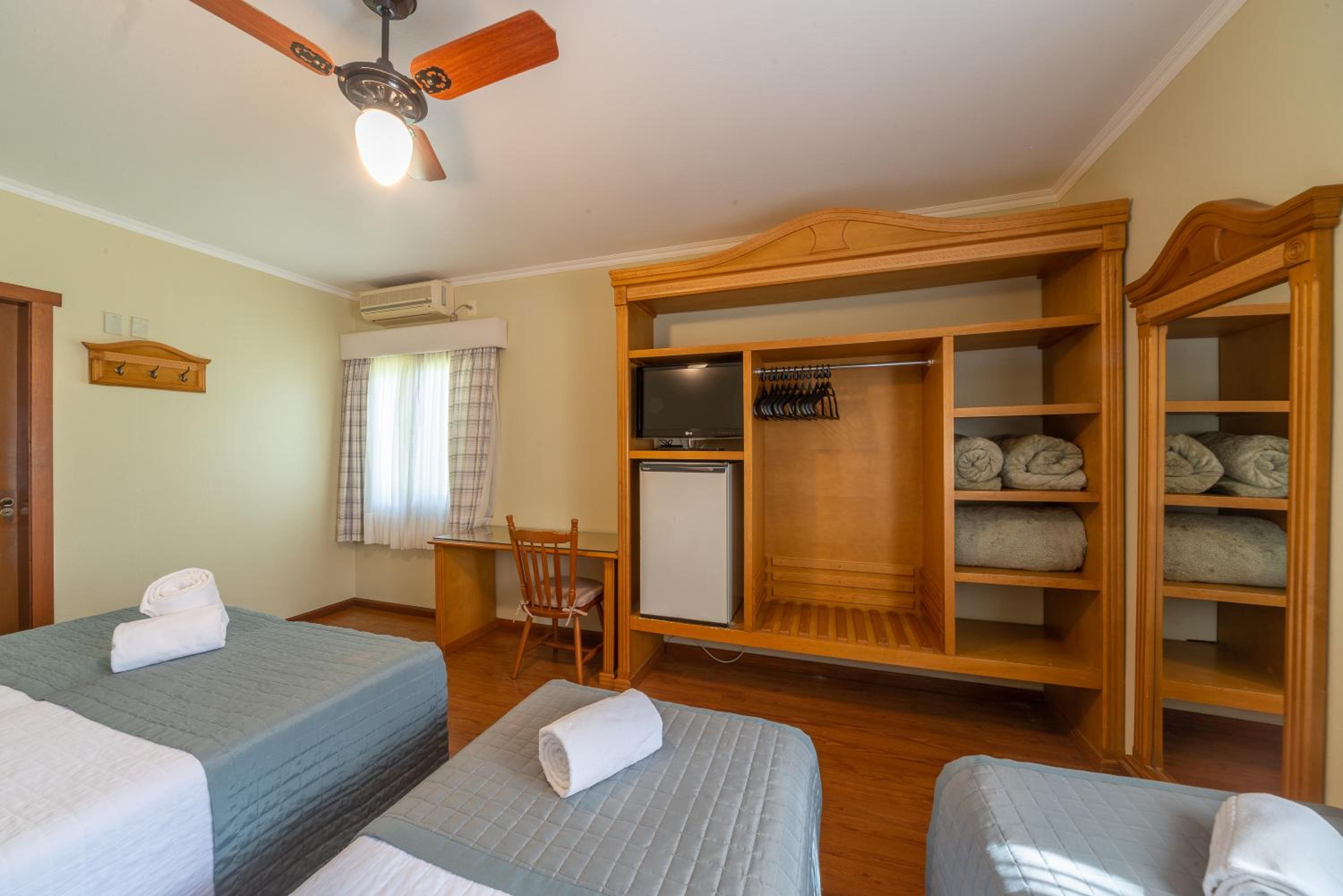 Standard Quadruple Room photo 2