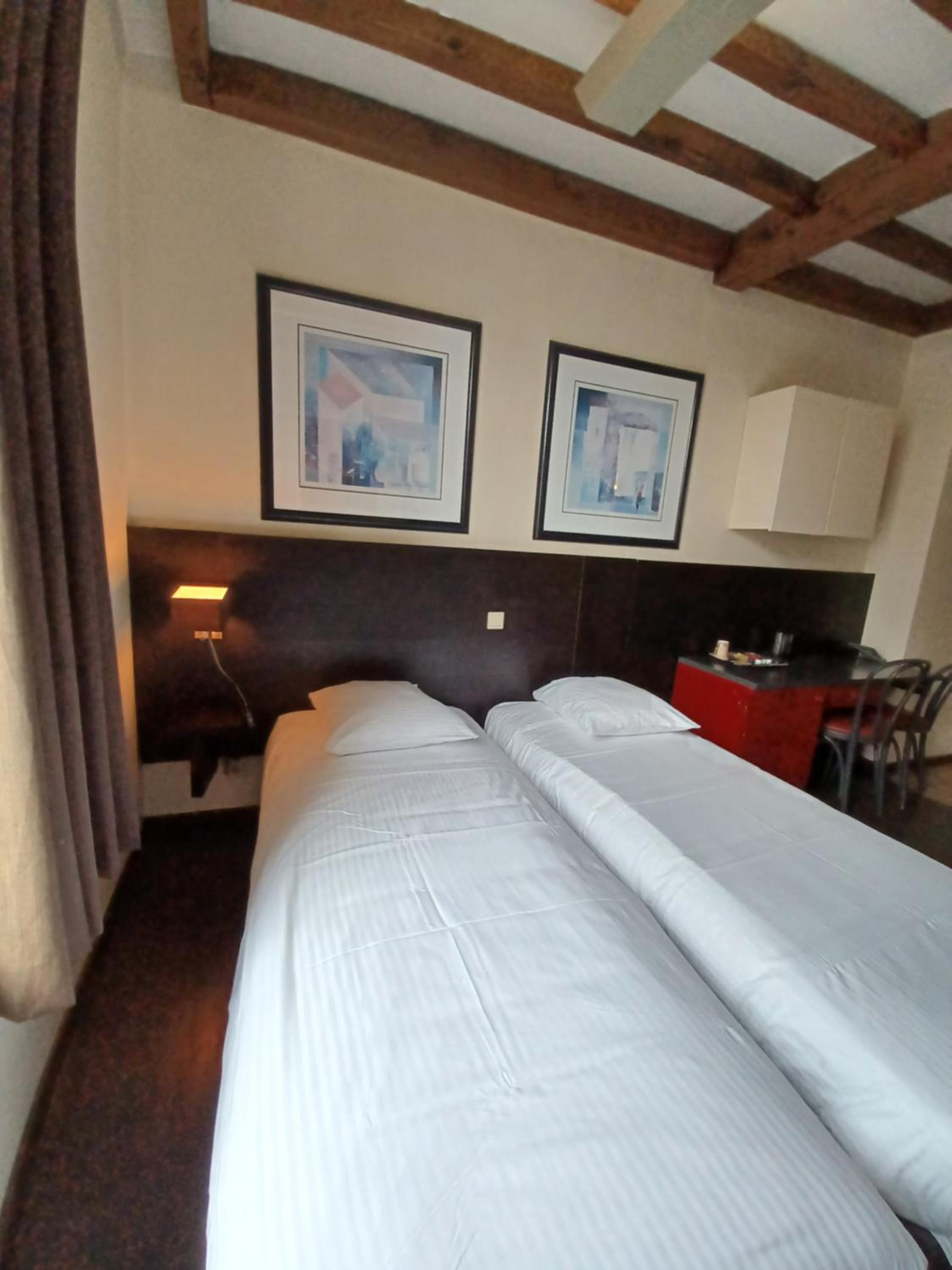 Standard Double Or Twin Room - Photo 5