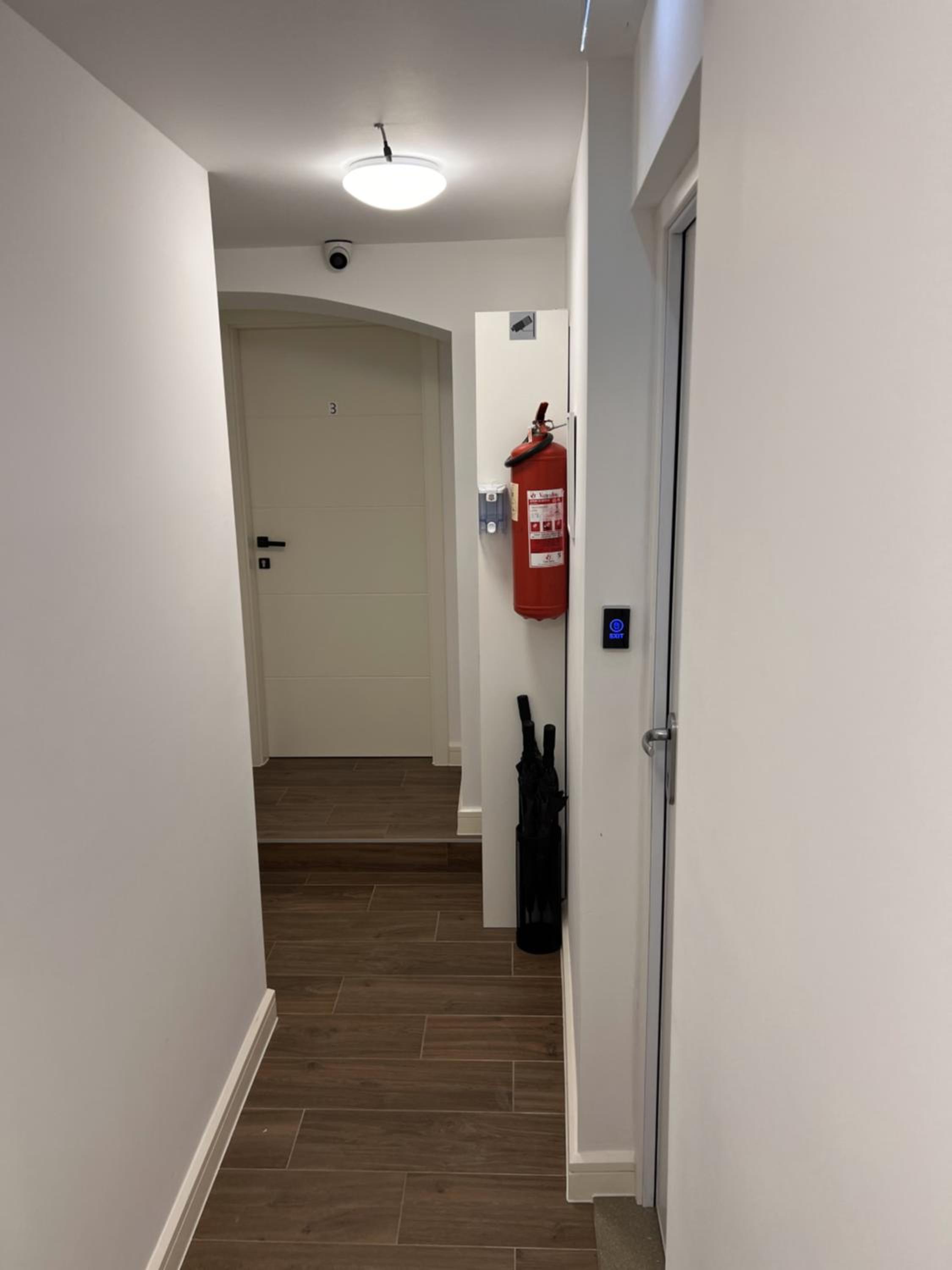 Studio Apartment photo 3