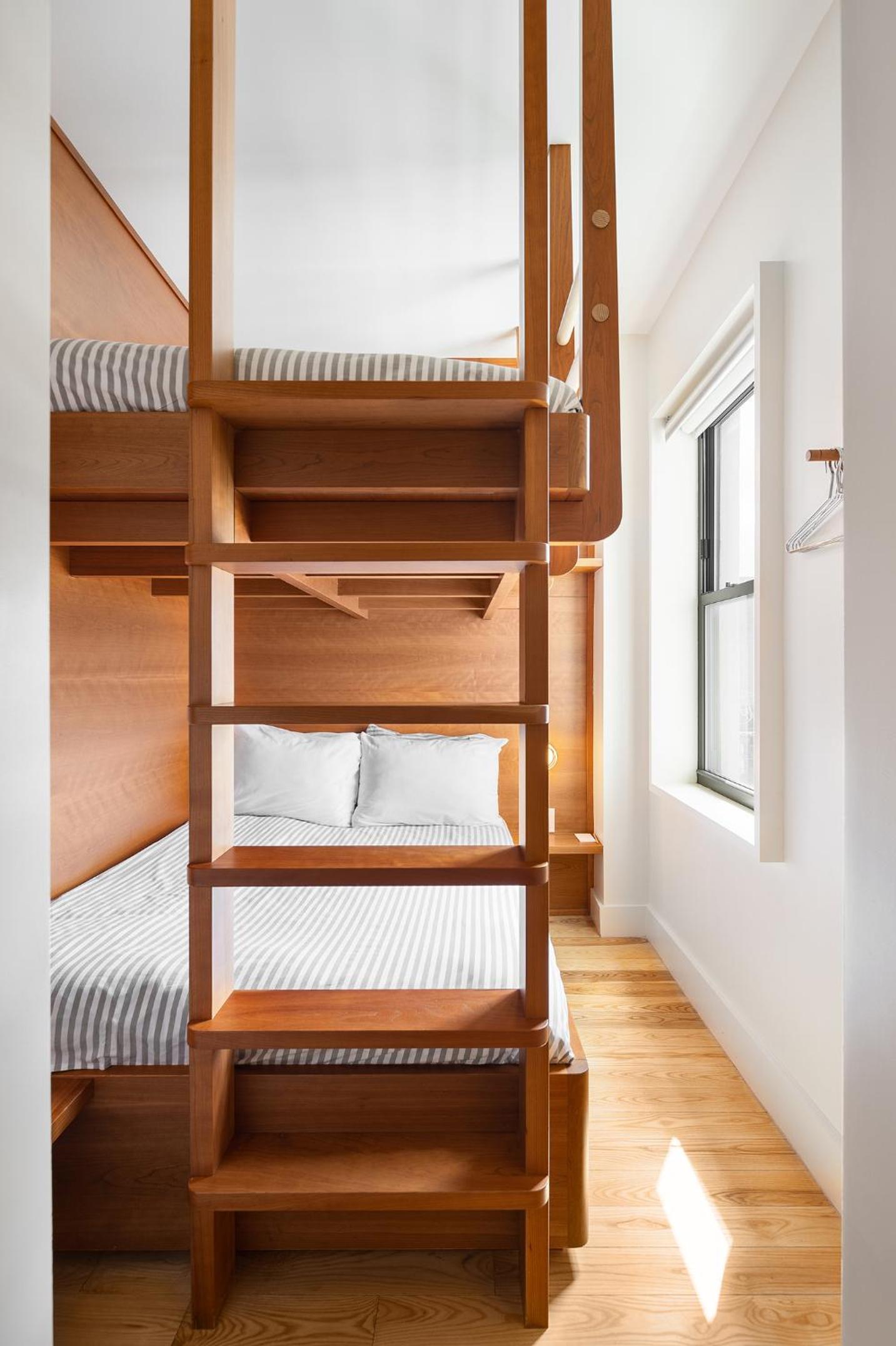 Double Bunk photo 1