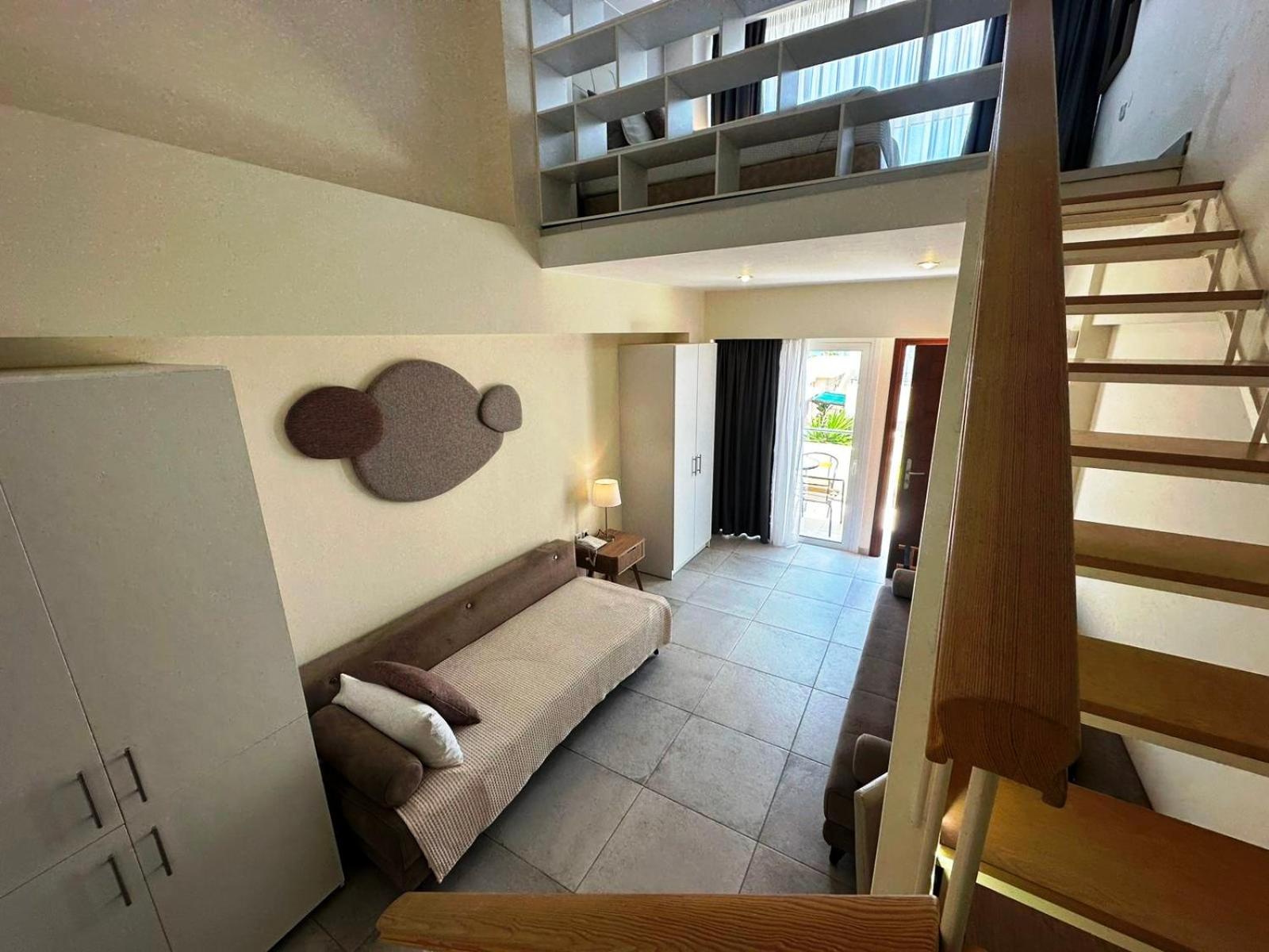 Junior Family Suite (4 guests) thumbnail 6