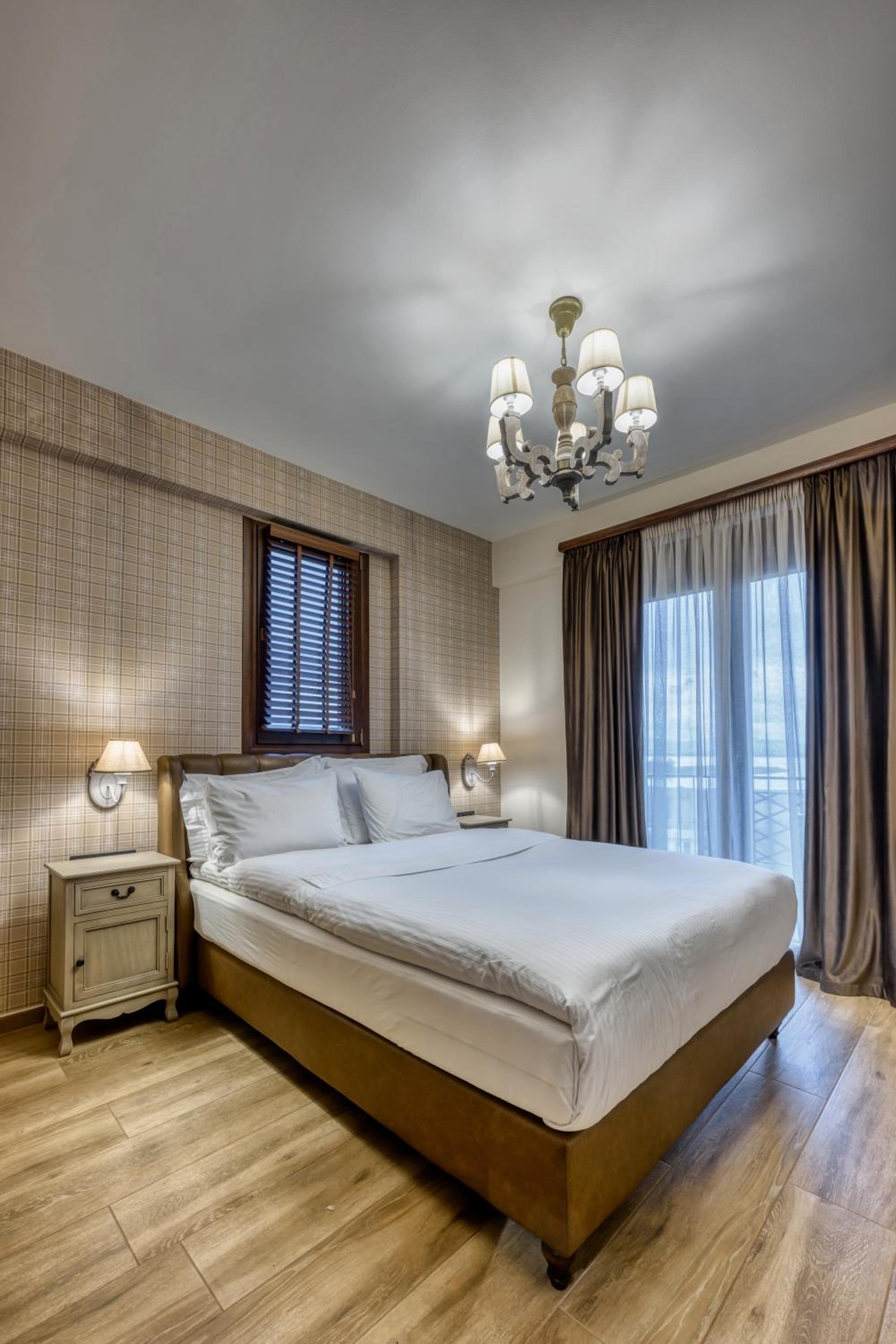 Deluxe Double Room - Photo 16