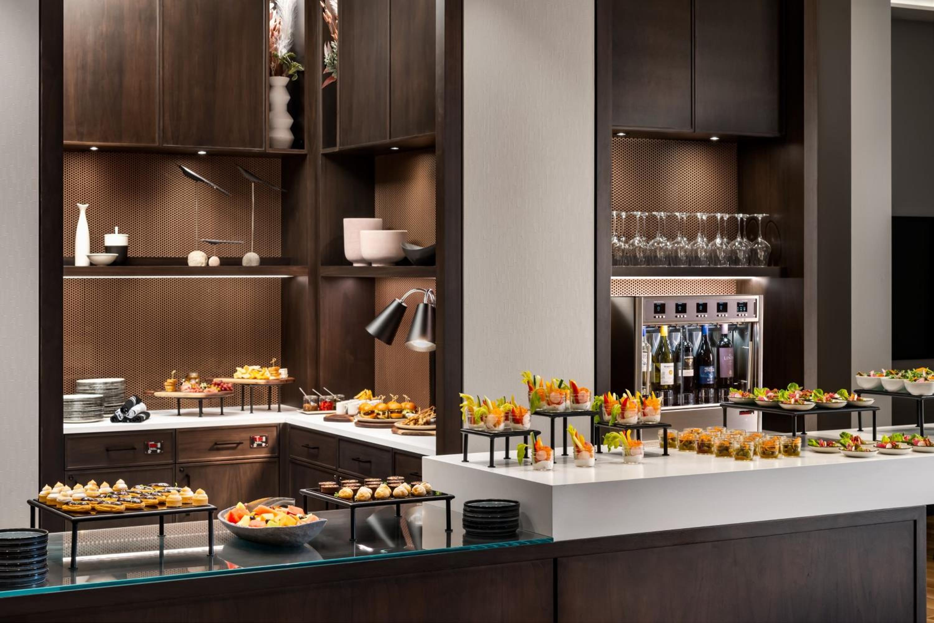Club King Room - Club Lounge Access