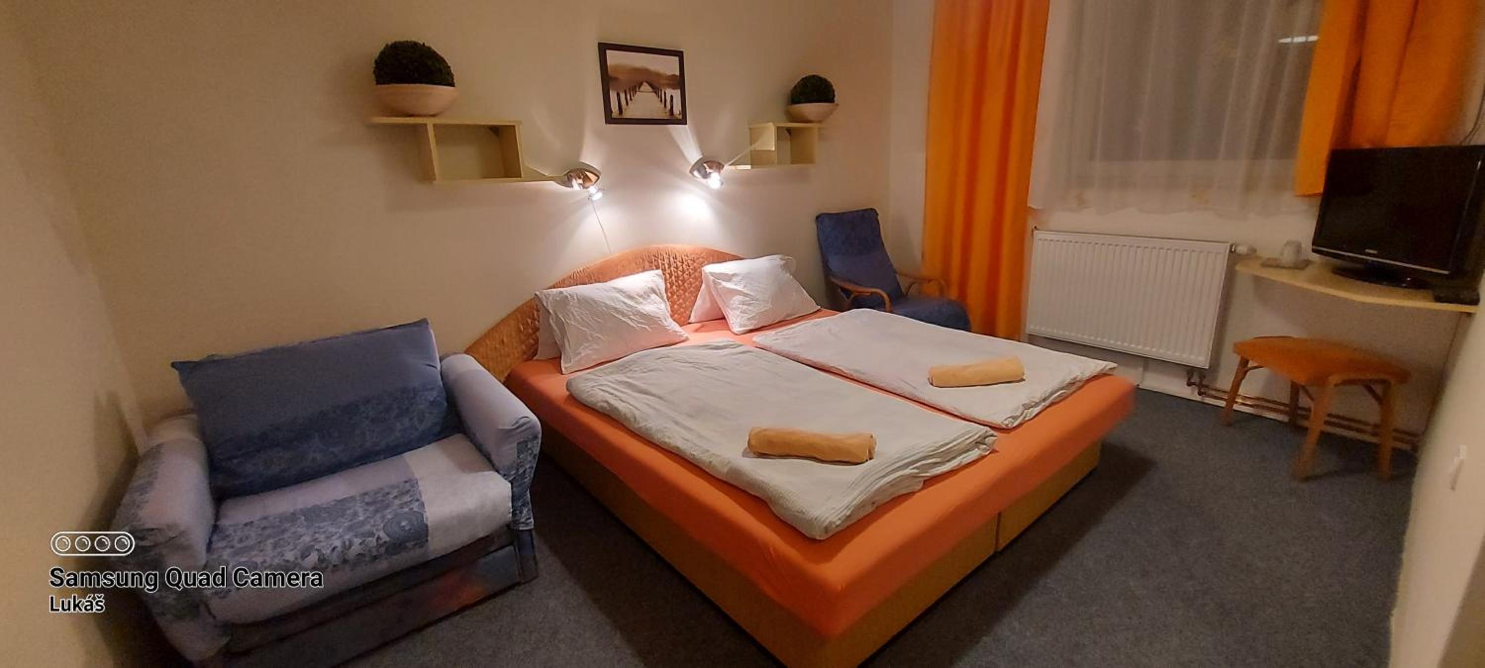 Double Room with Extra Bed photo 1