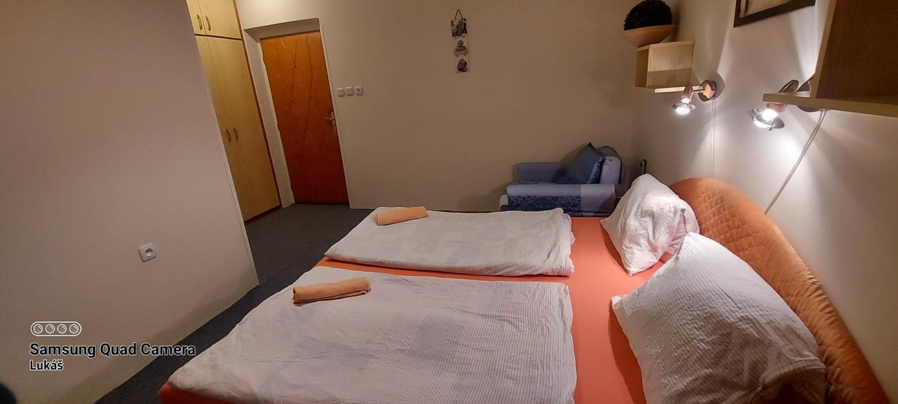 Double Room with Extra Bed photo 3