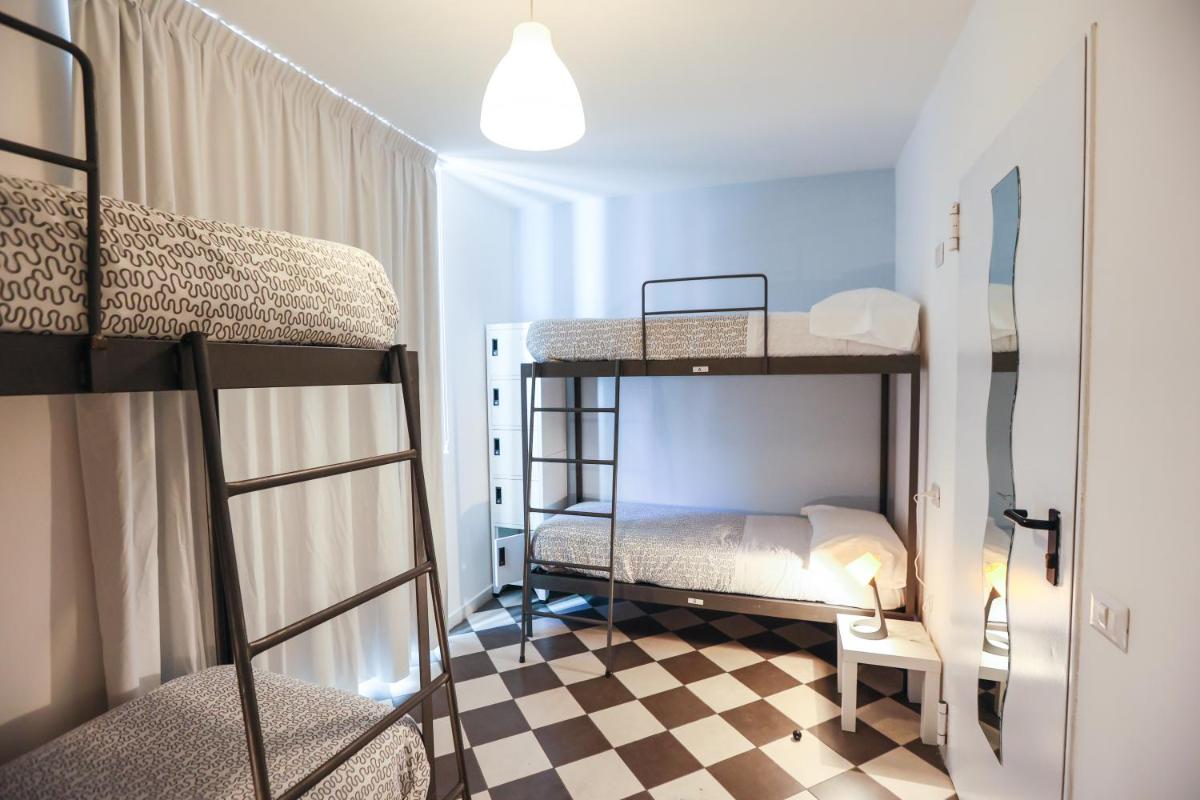 Bed in 5-Bed Mixed Dormitory Room photo 2