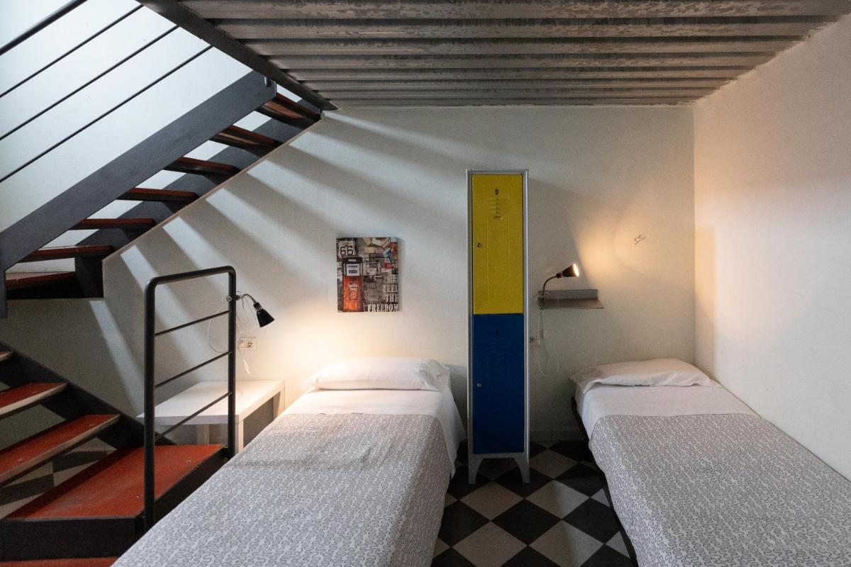 Single Bed in Mixed Dormitory Room photo 3