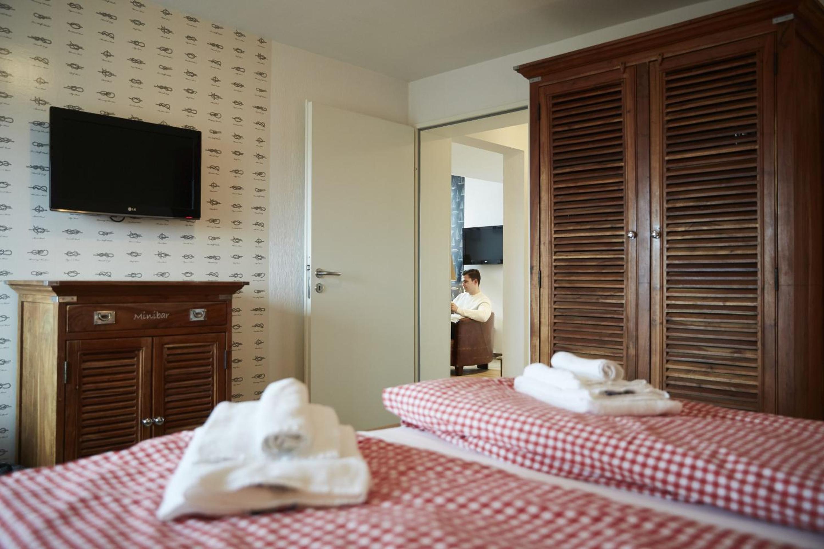 Boat deck Suite (1-4 Adults) photo 2