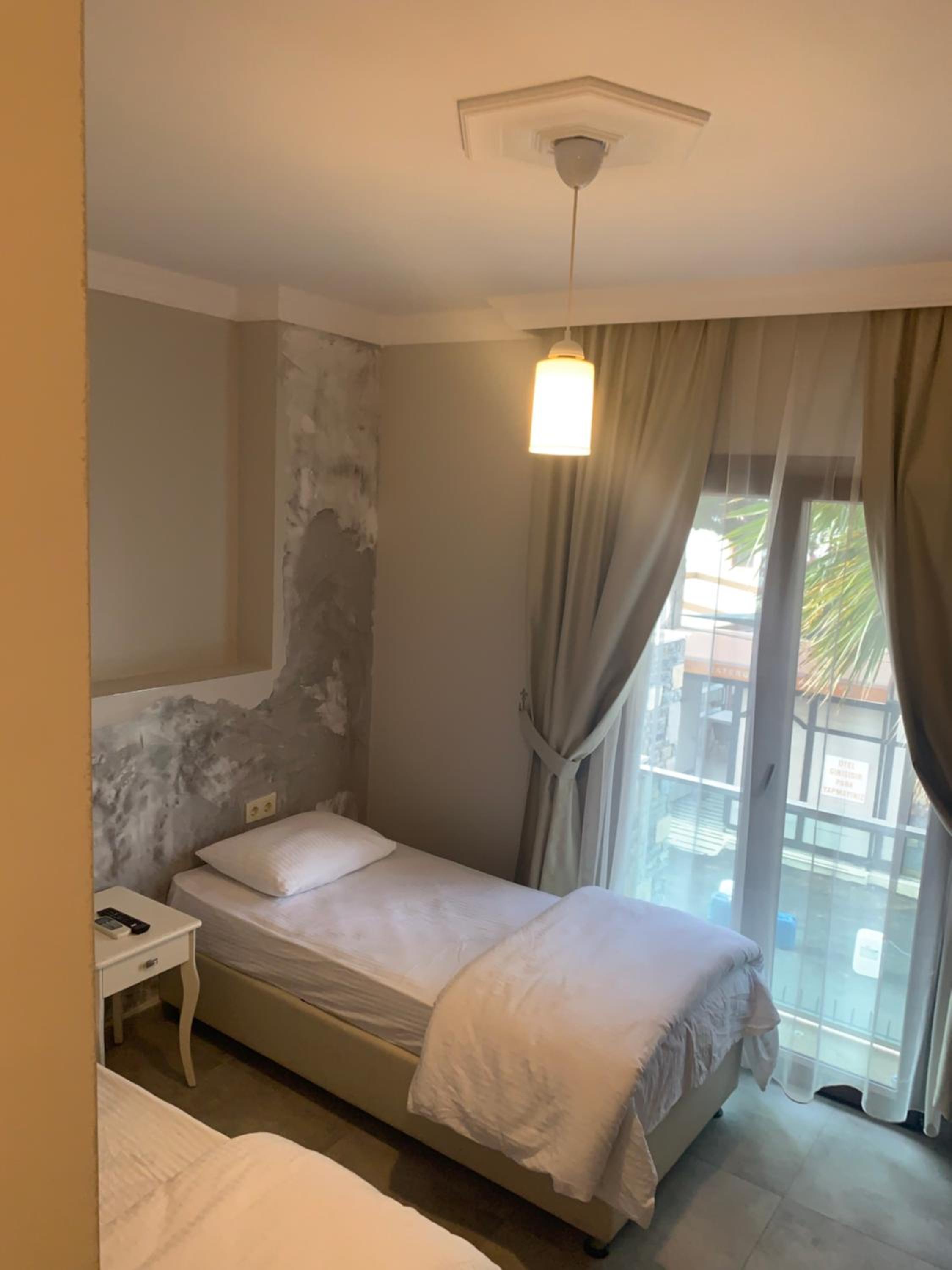 Standard Double or Twin Room photo 1