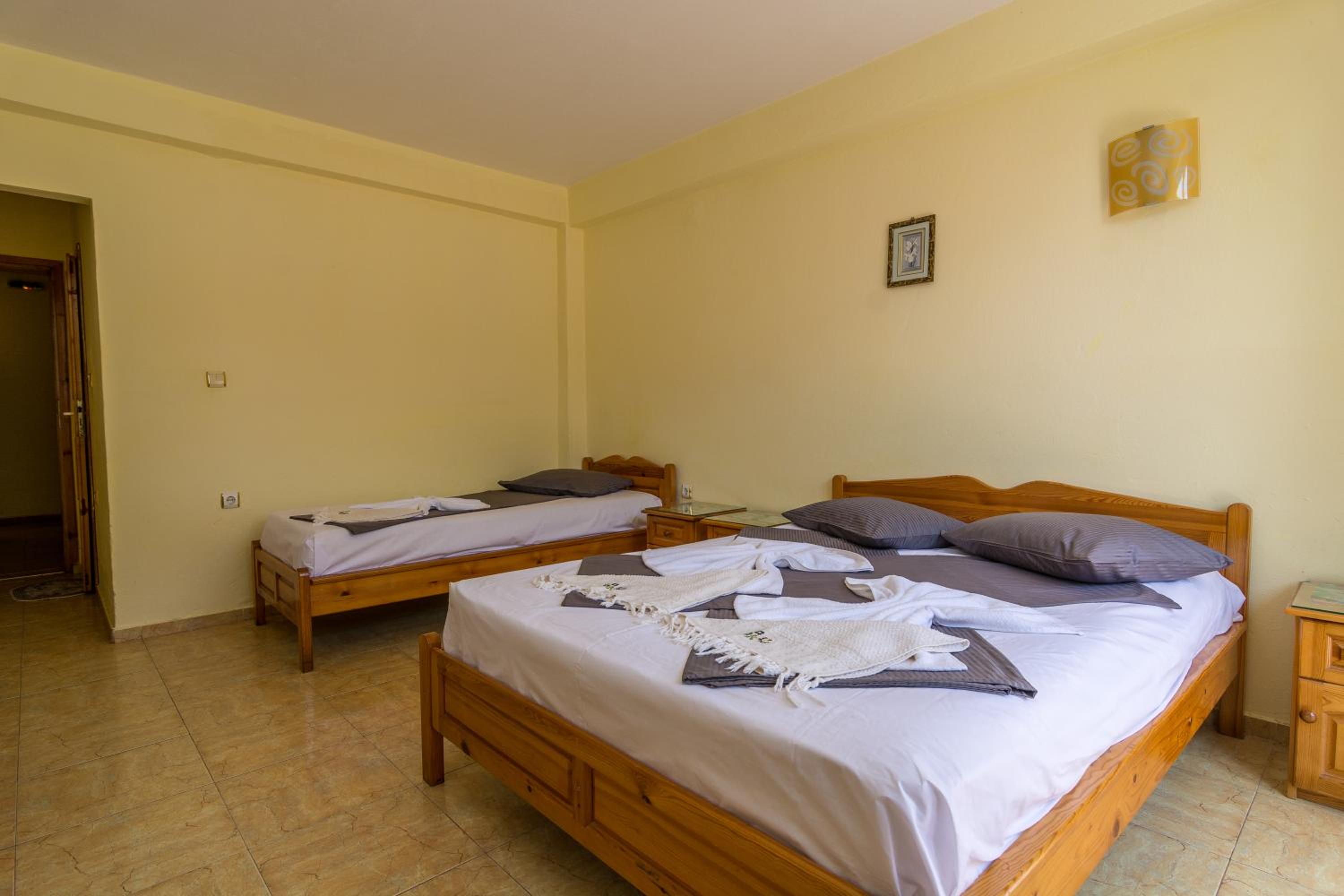 Two-Bedroom Suite with Balcony - Photo 42
