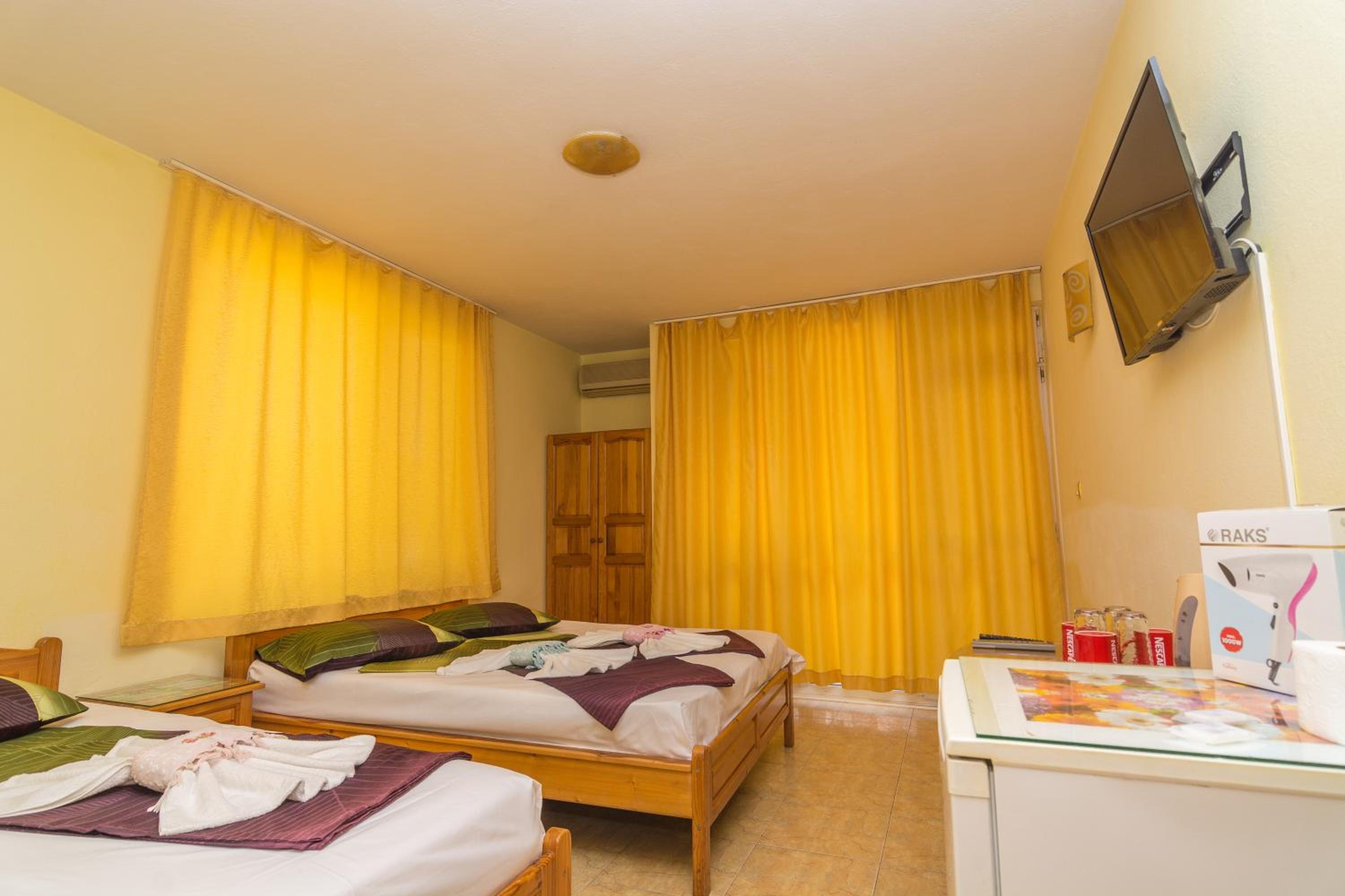 Two-Bedroom Suite with Balcony - Photo 44