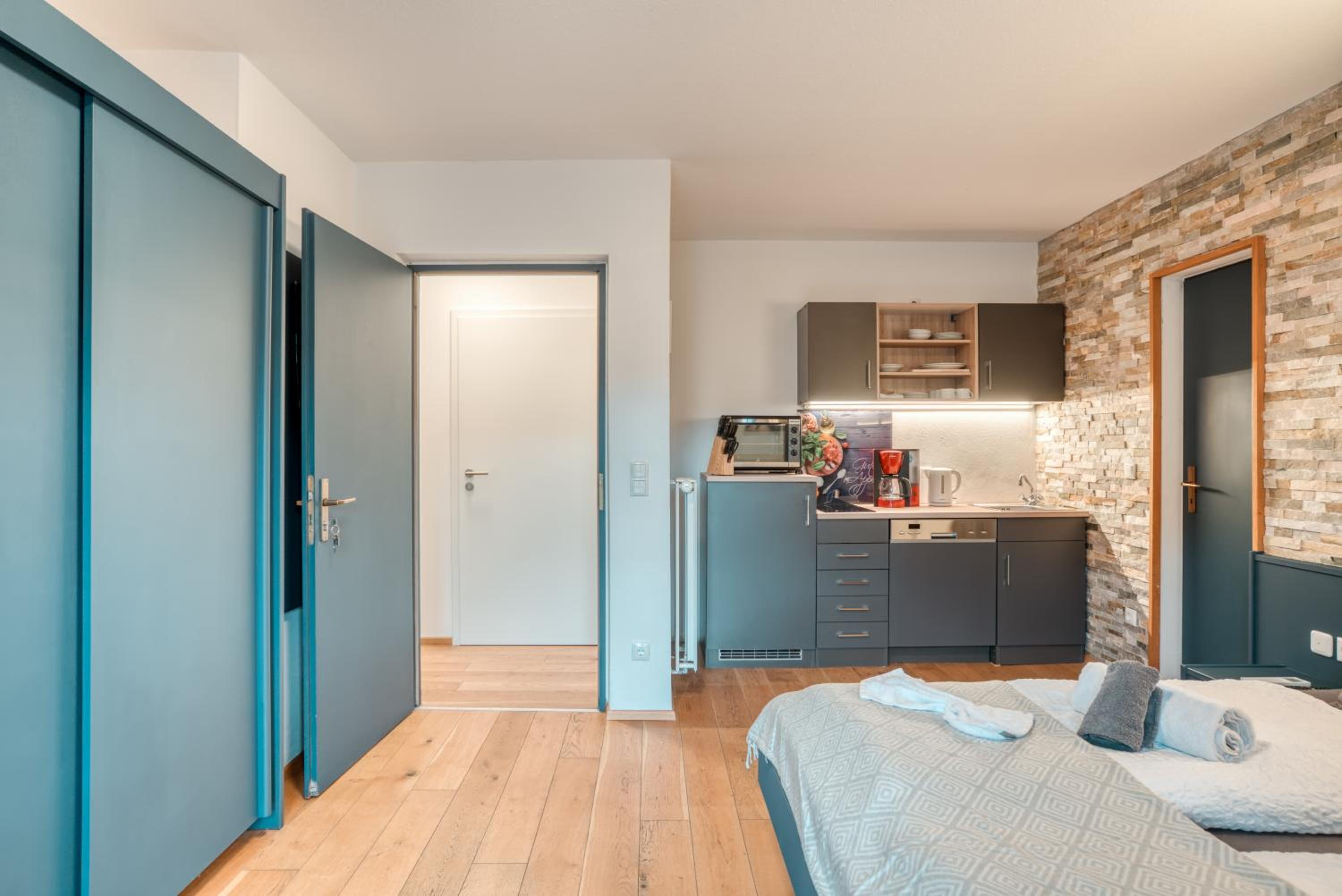 Two-Bedroom Apartment - Photo 3