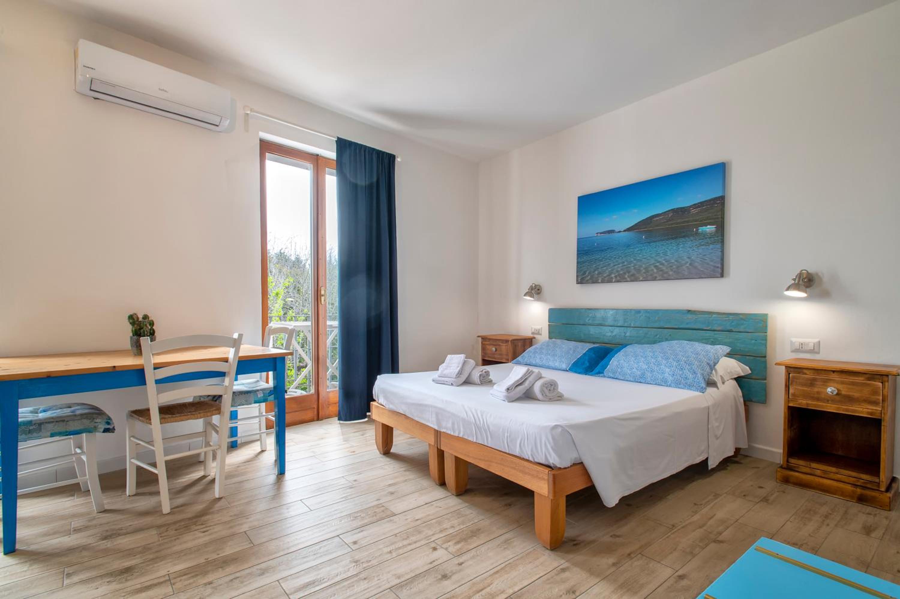 Superior Triple Room with Sea View photo 3