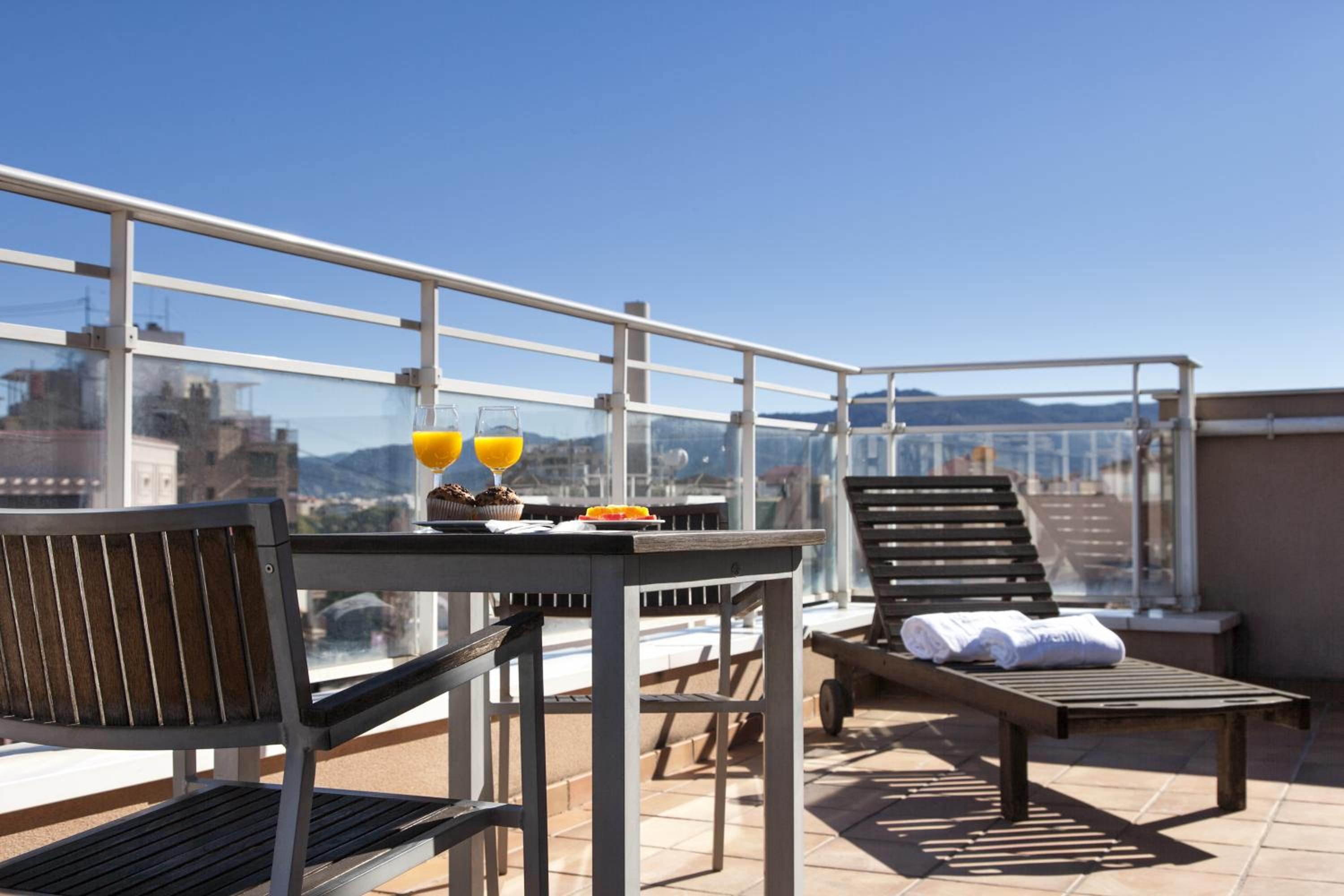 Superior Room with Terrace - Photo 11