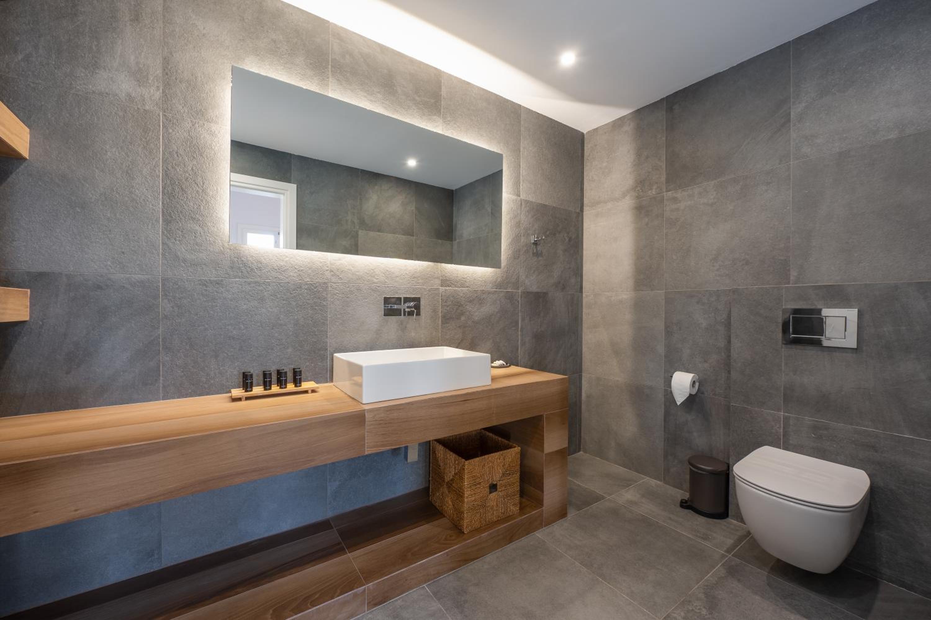 Suite with Hot Tub photo 3