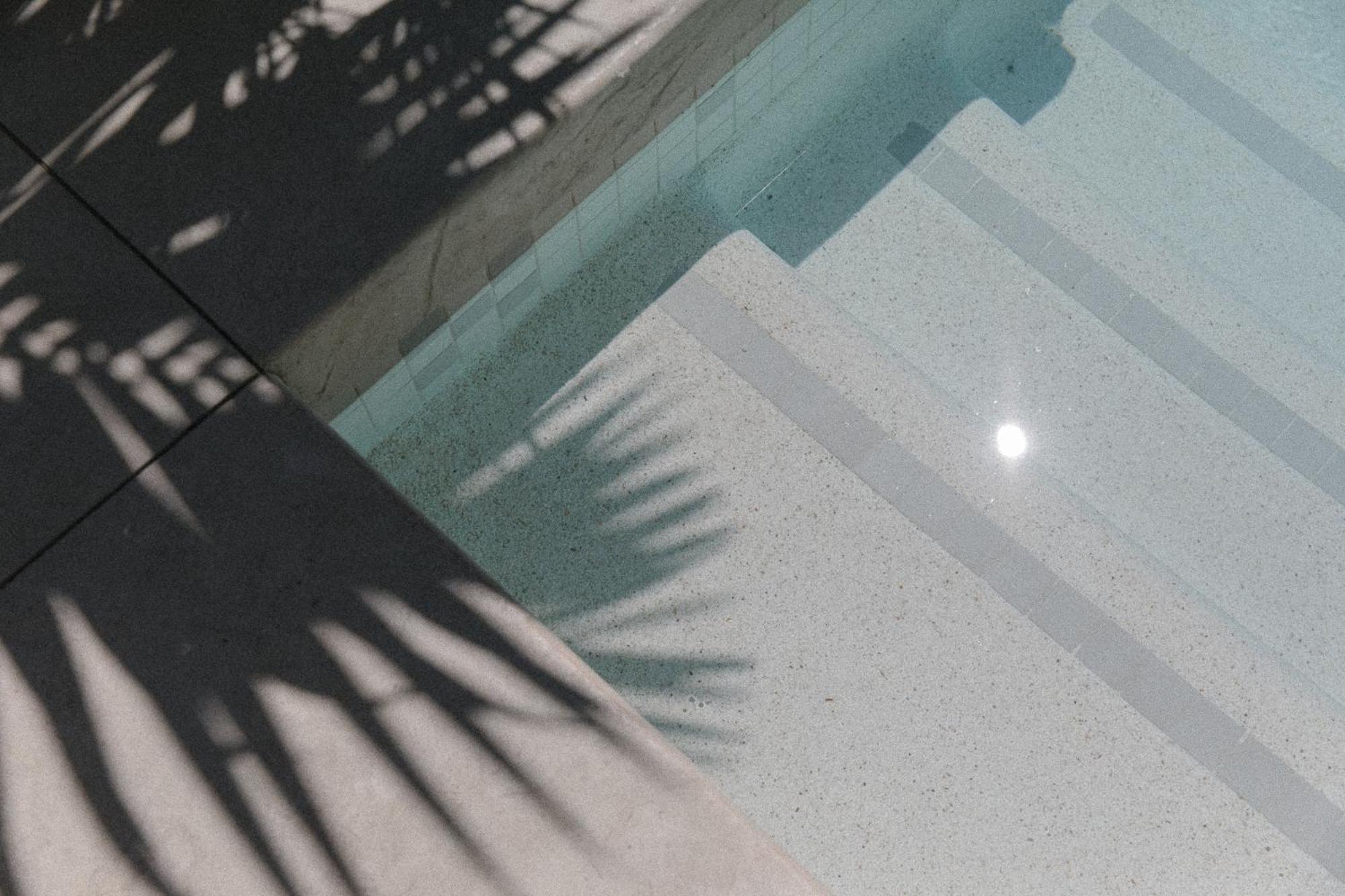 King Room with Pool View - Photo 3