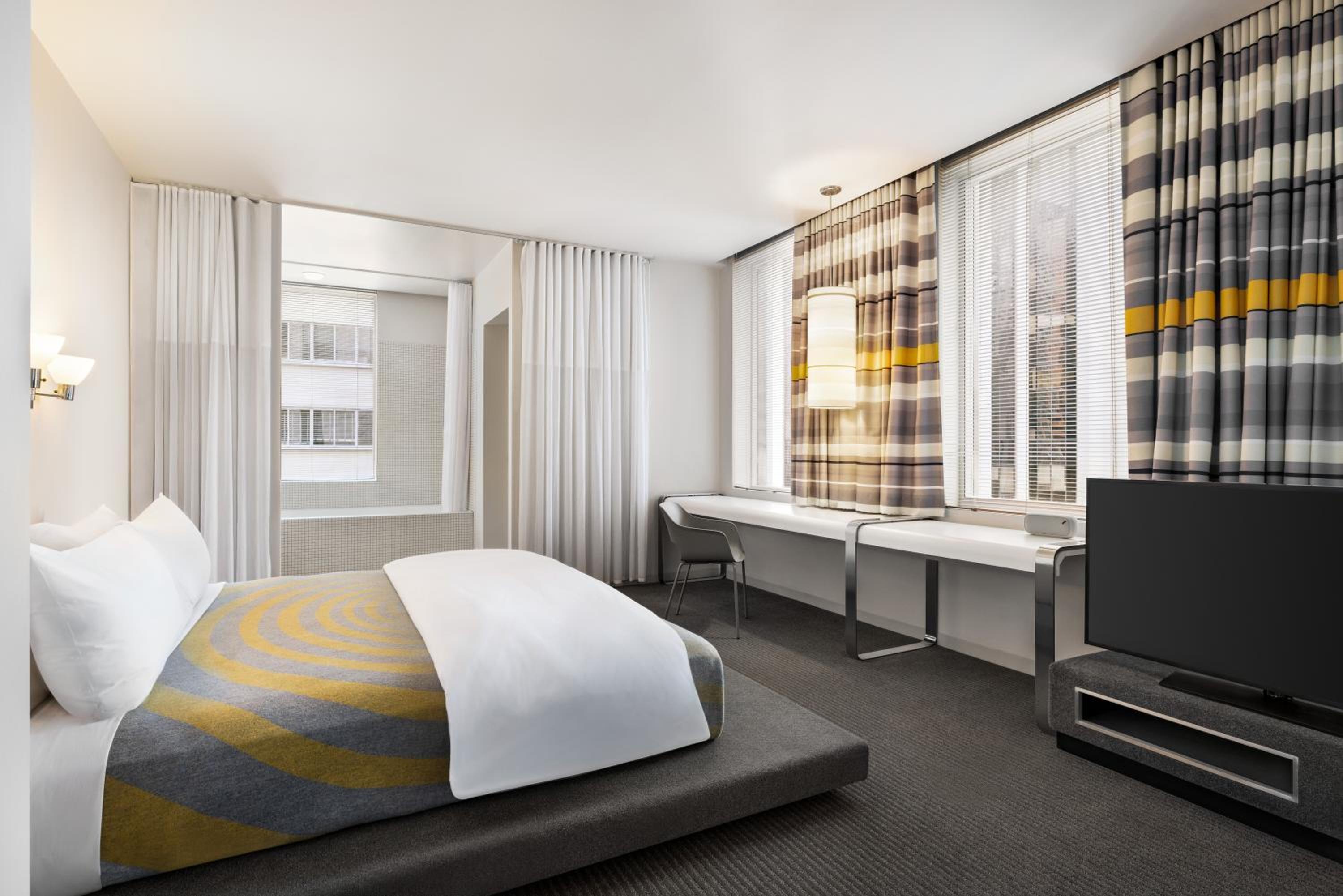 Superior King Room photo 3