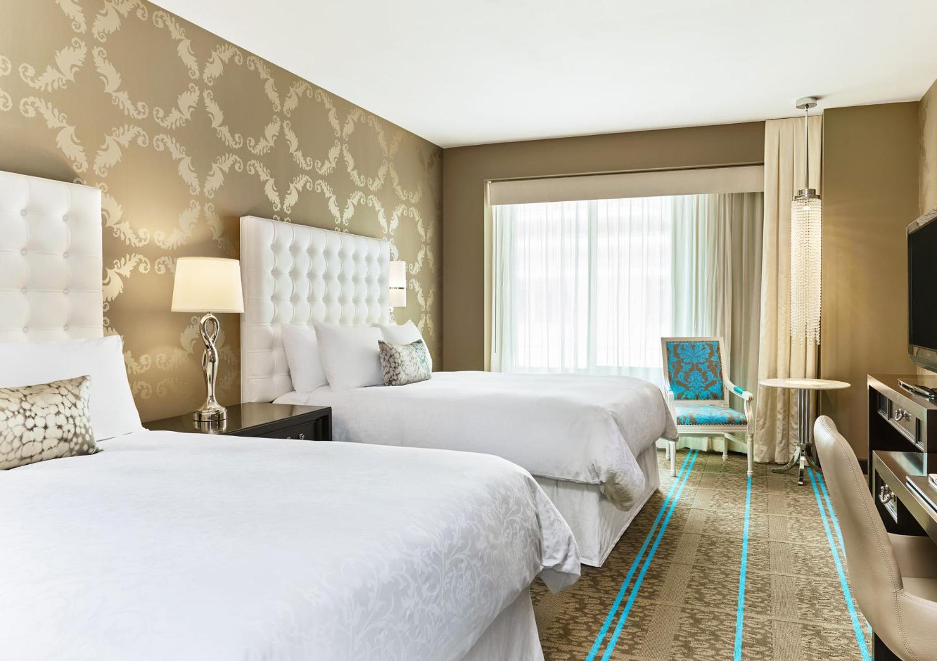 Deluxe Queen Room with Two Queen Beds and Adapted Tub - Mobility and Hearing Accessible