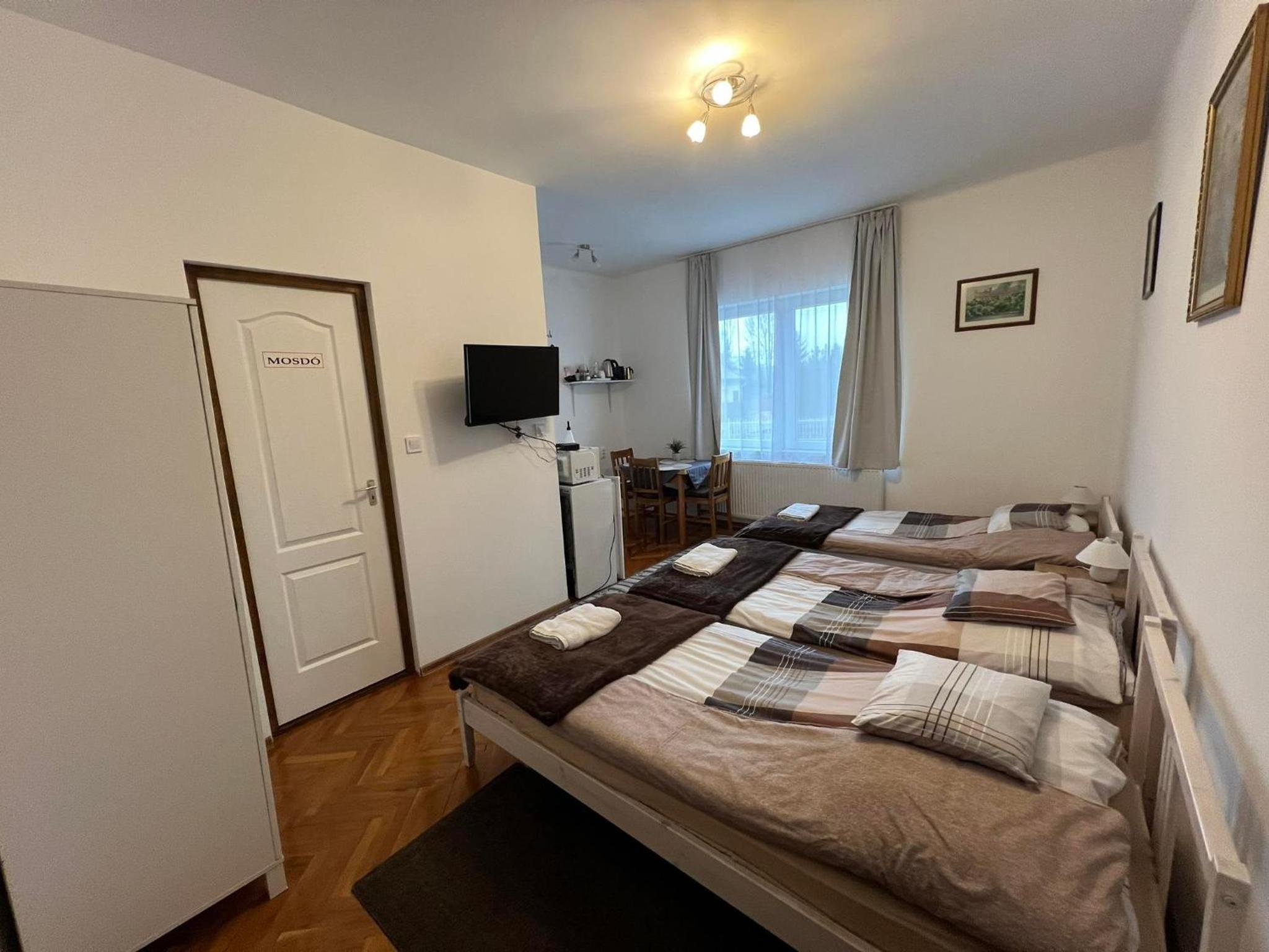 Triple Room with Bathroom photo 1
