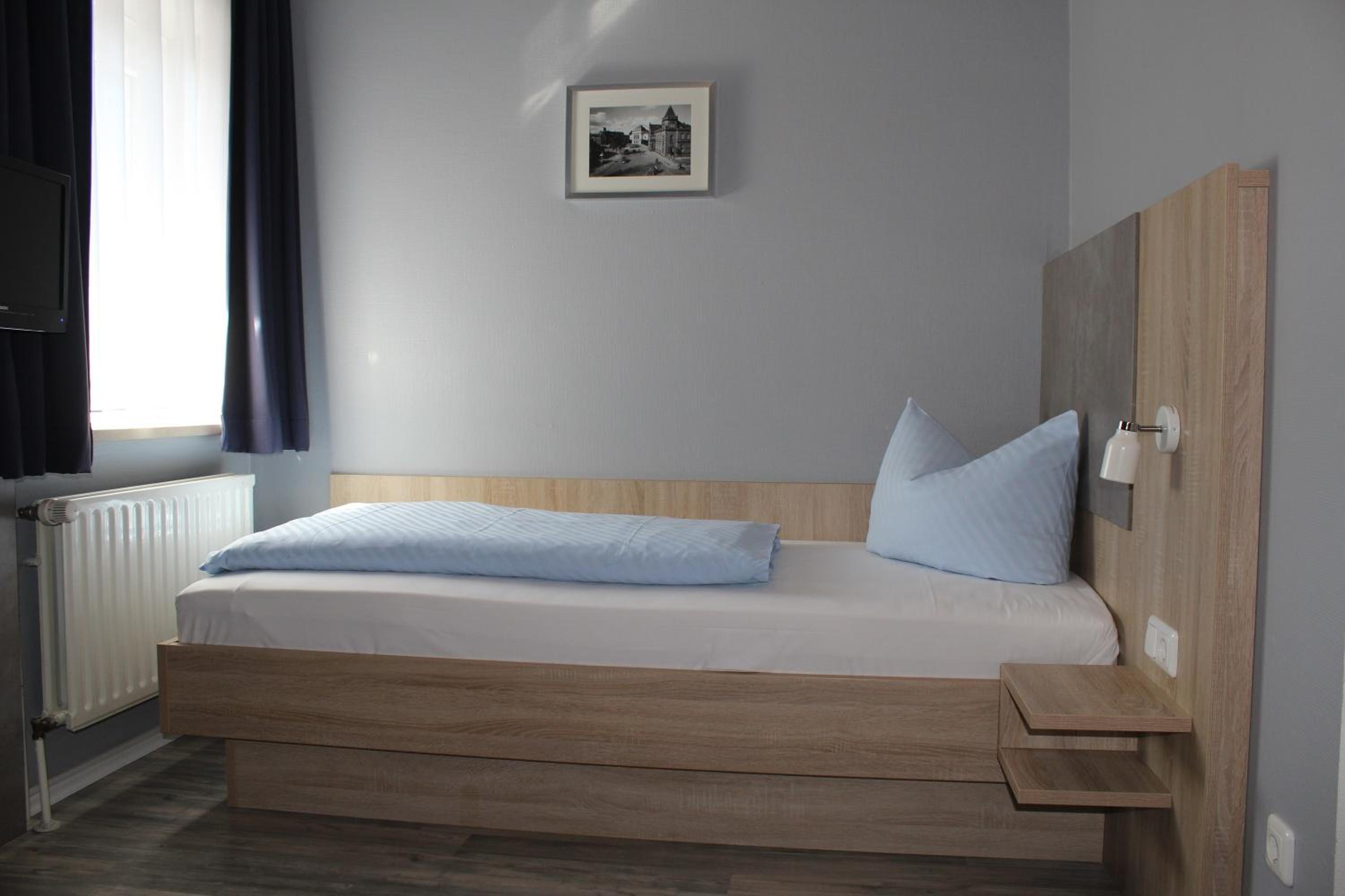 Single Room photo 3