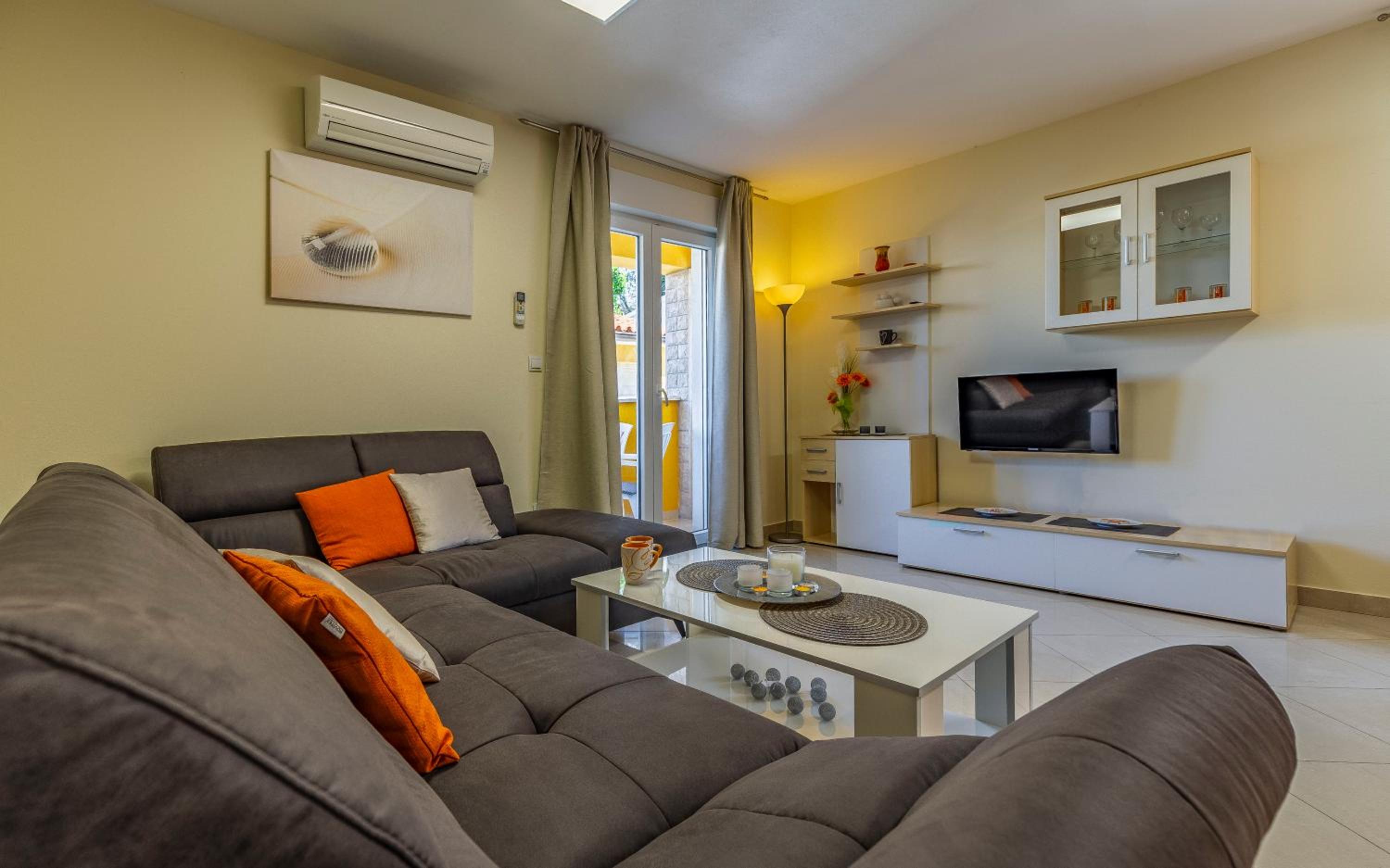 Apartment - Ground Floor photo 1