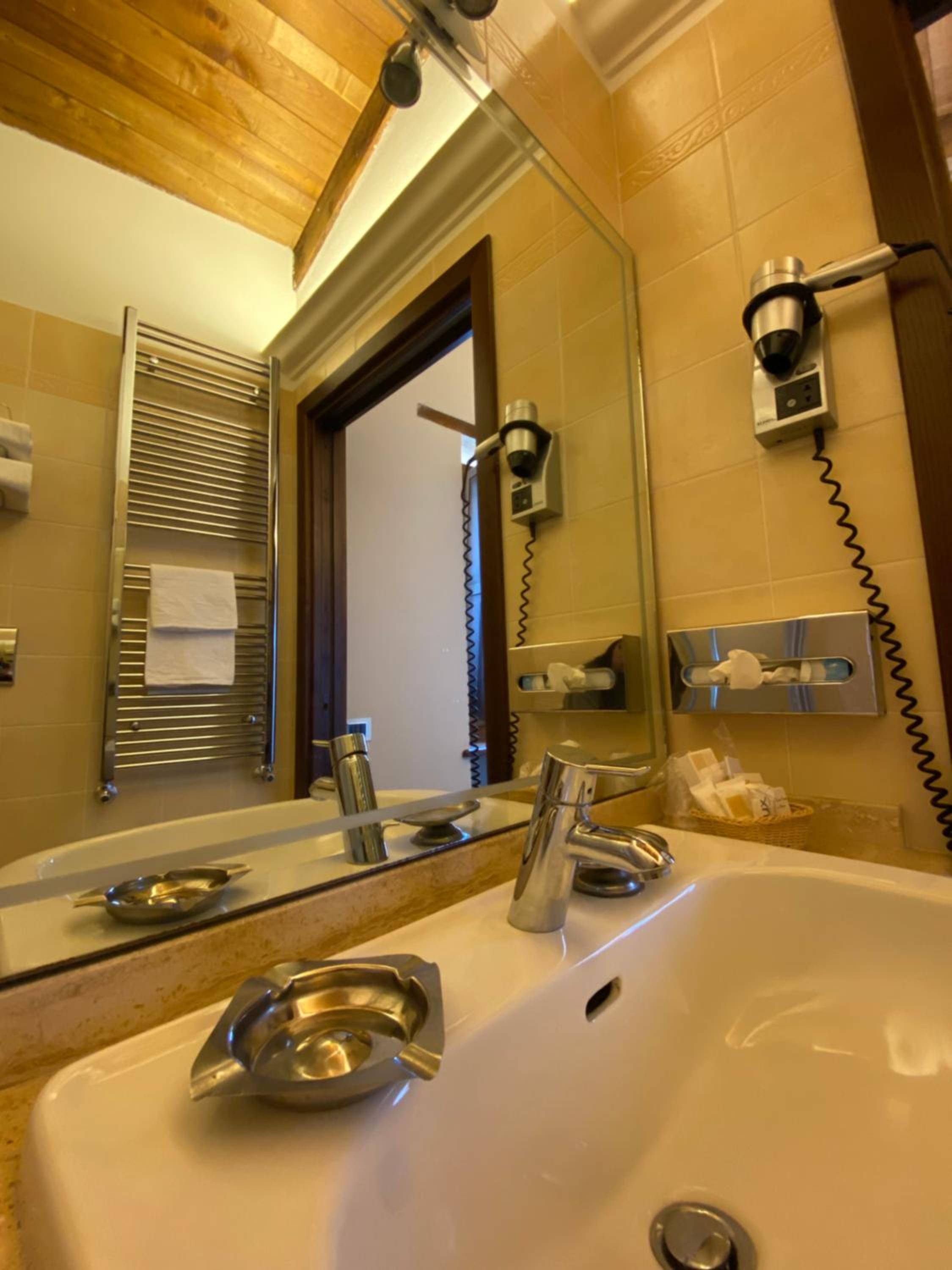 Economy Double Room - Annex - Photo 10