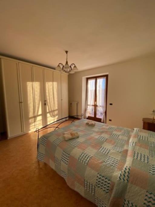 Three-Bedroom Apartment photo 1