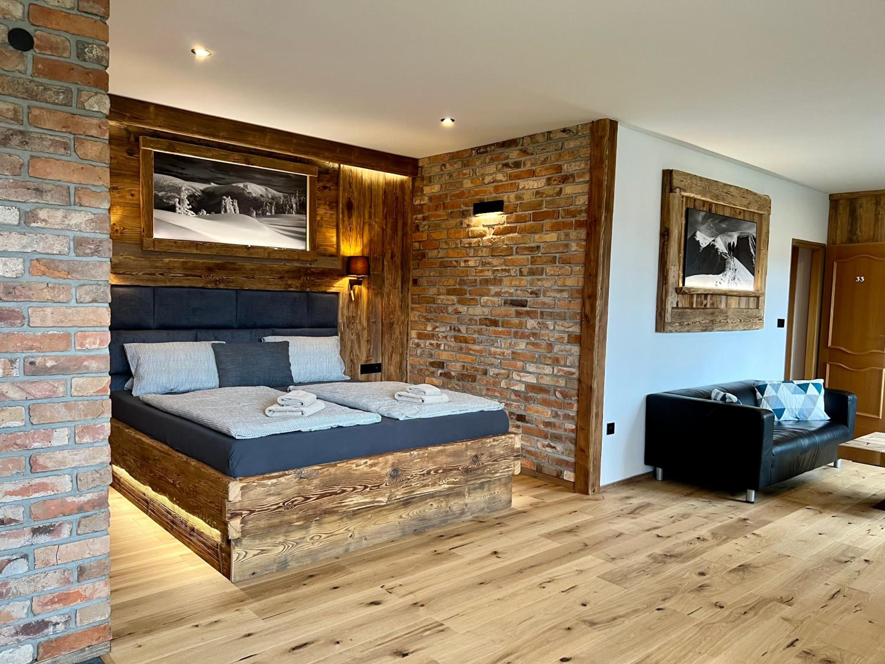 Deluxe Double Room with Bath photo 1