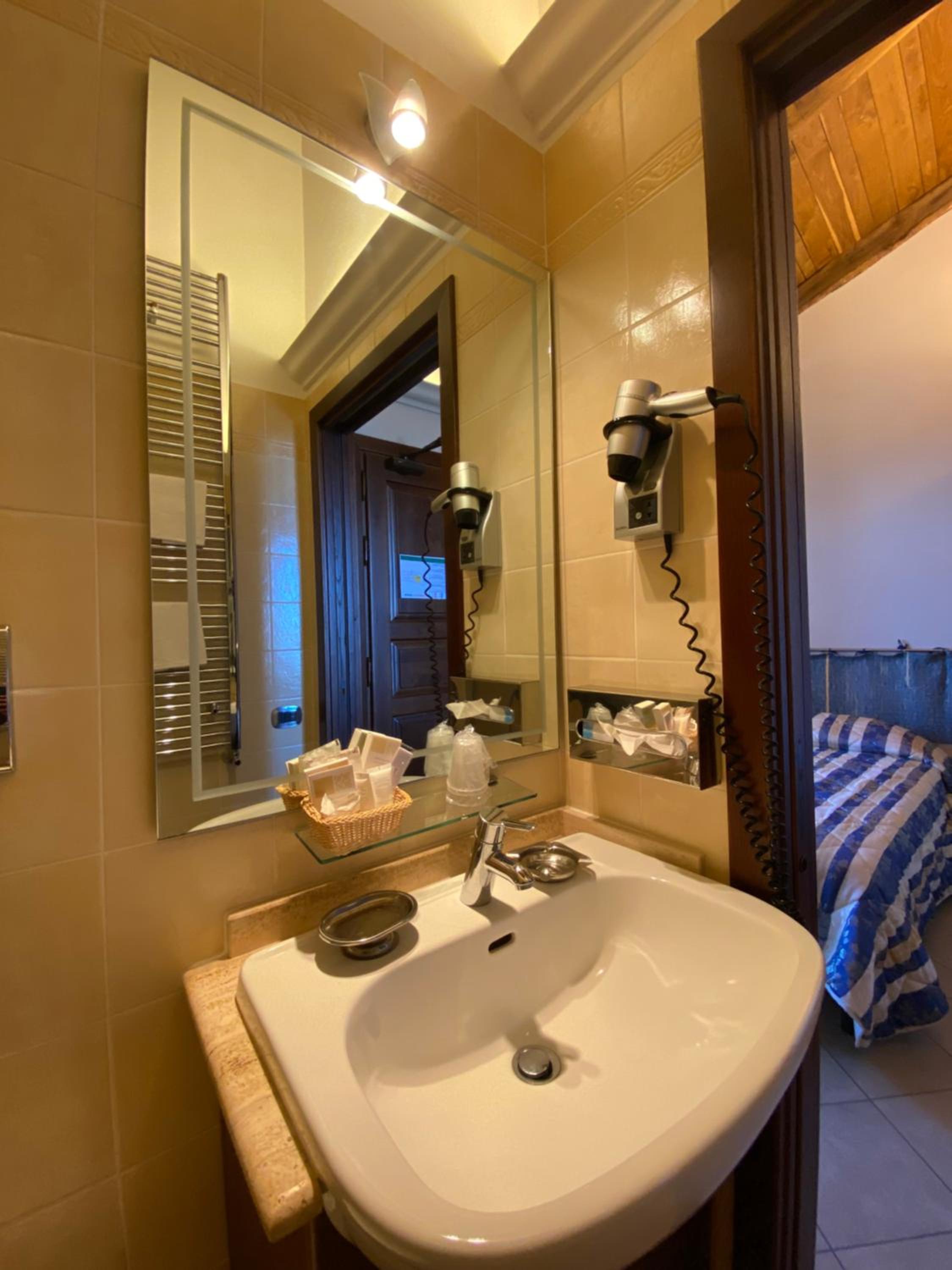 Economy Double Room - Annex - Photo 13