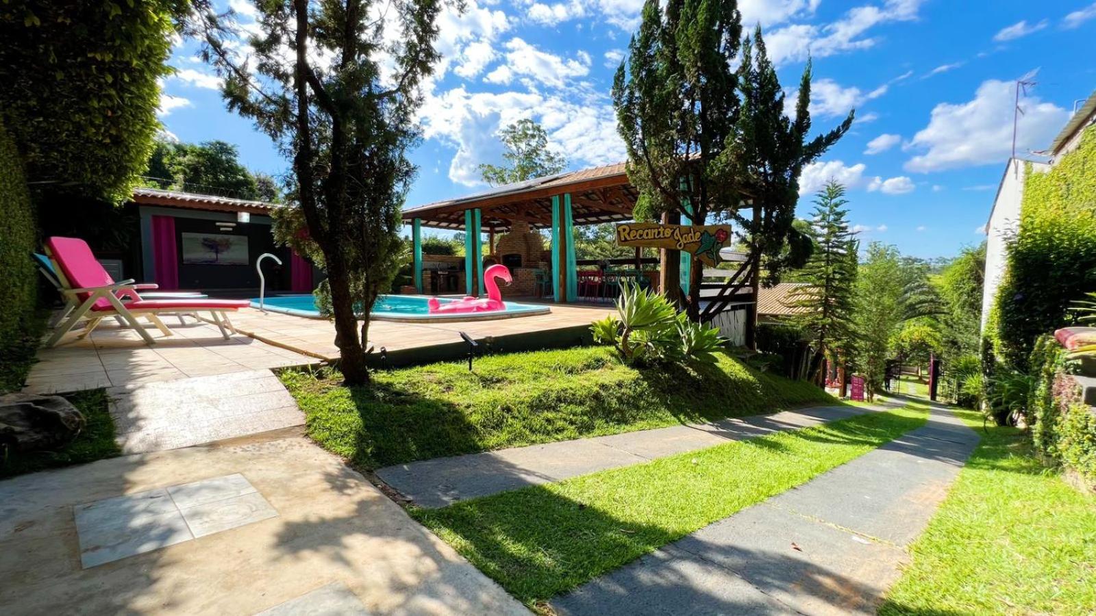Four-Bedroom House photo 3