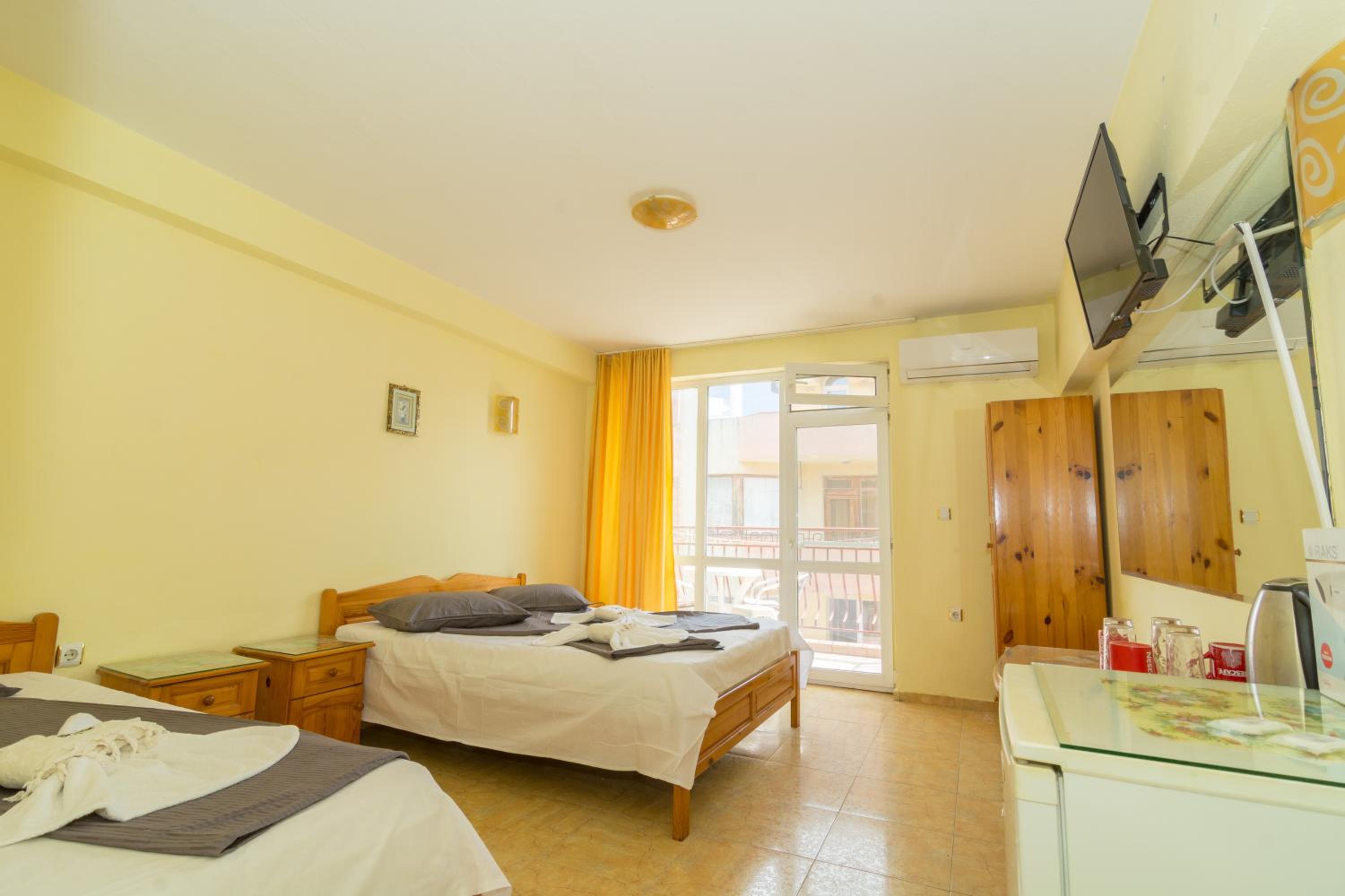 Two-Bedroom Suite with Balcony - Photo 52