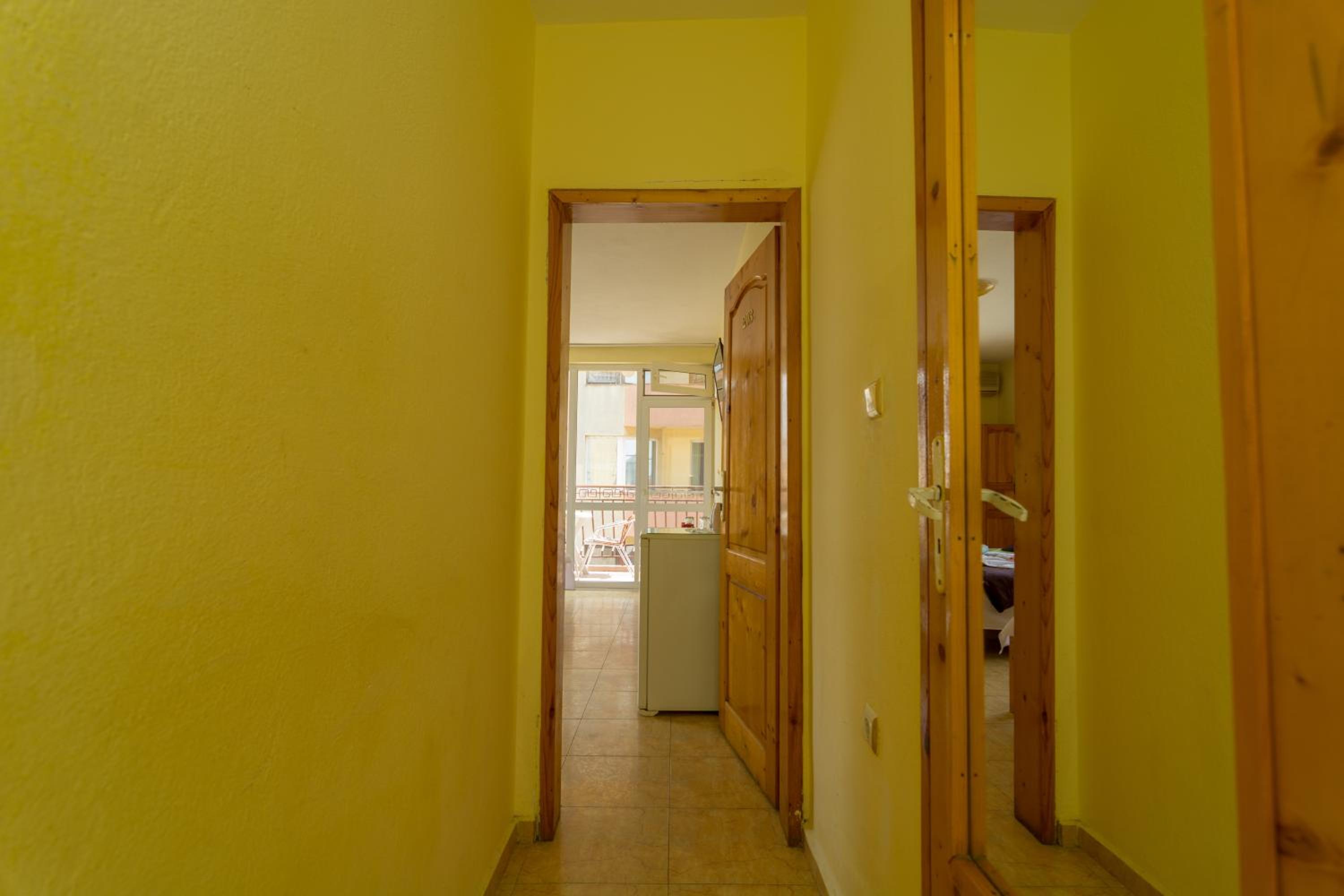 Two-Bedroom Suite with Balcony - Photo 58