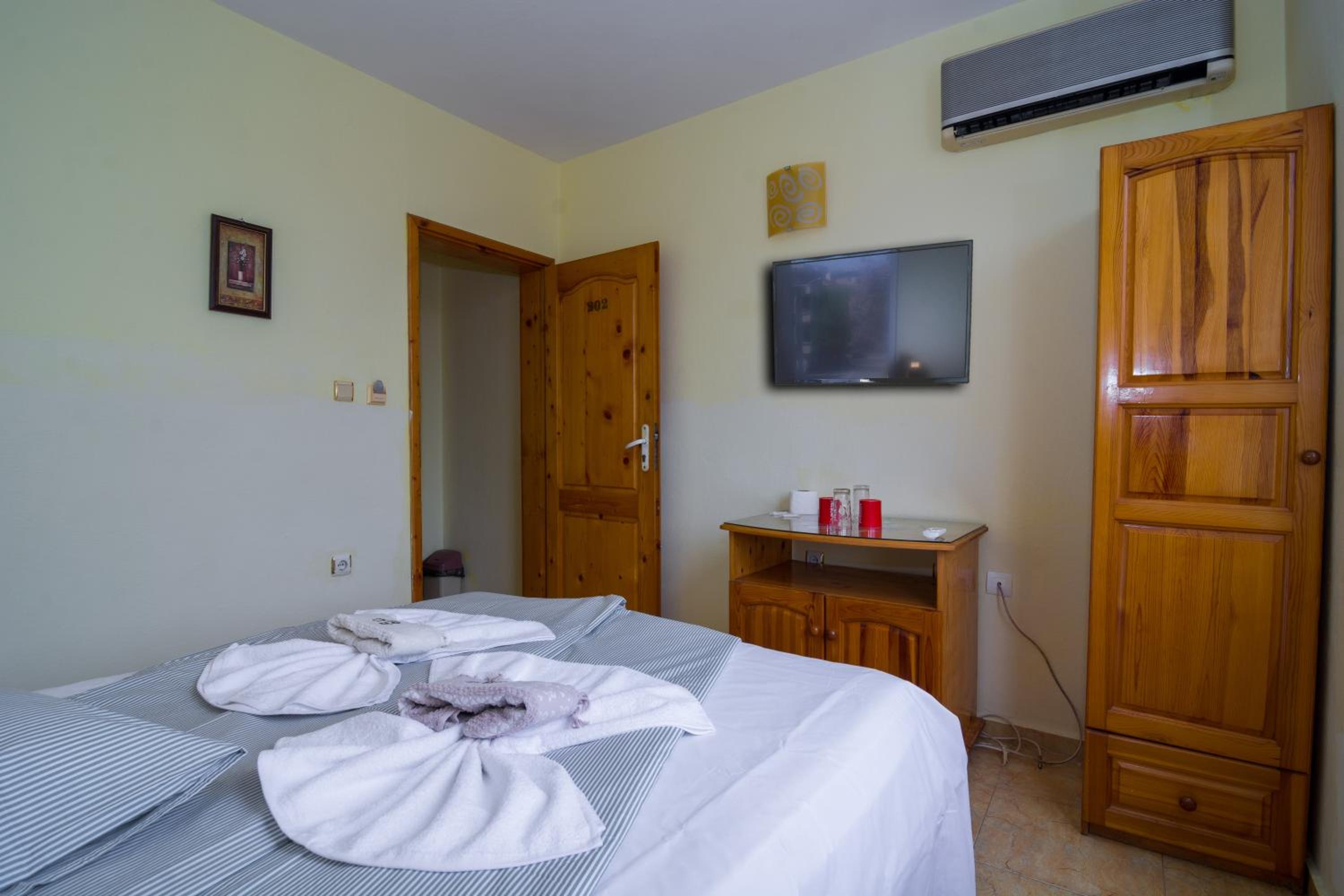 Two-Bedroom Suite with Balcony - Photo 40