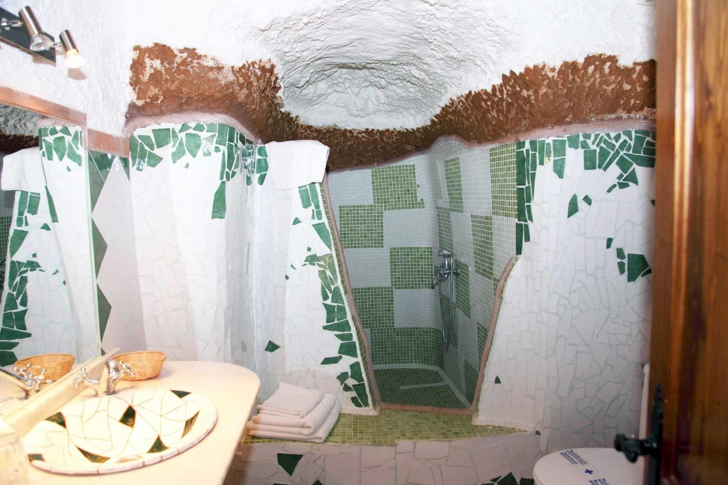 Duplex cave photo 3