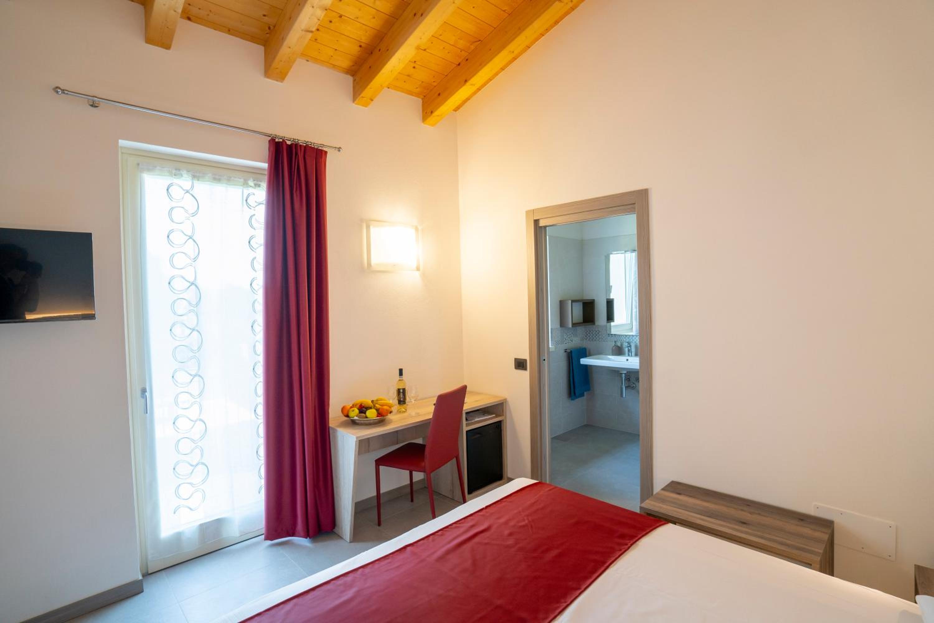 Double or Twin Room with Garden View photo 1