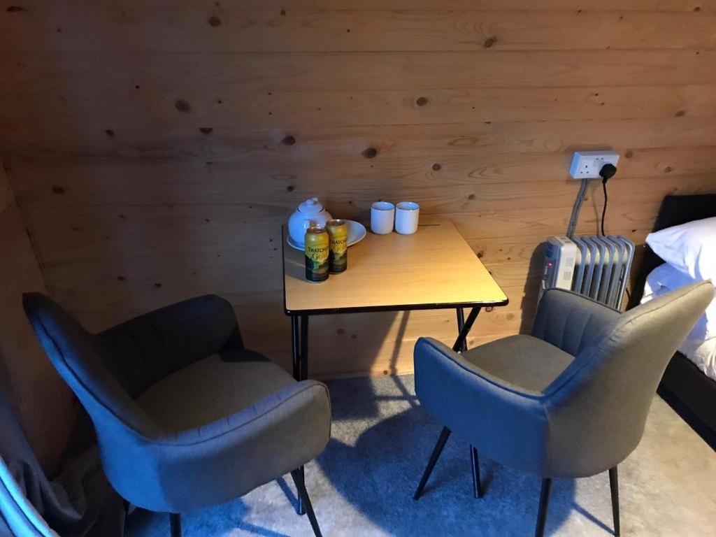 Budget Double Room photo 3
