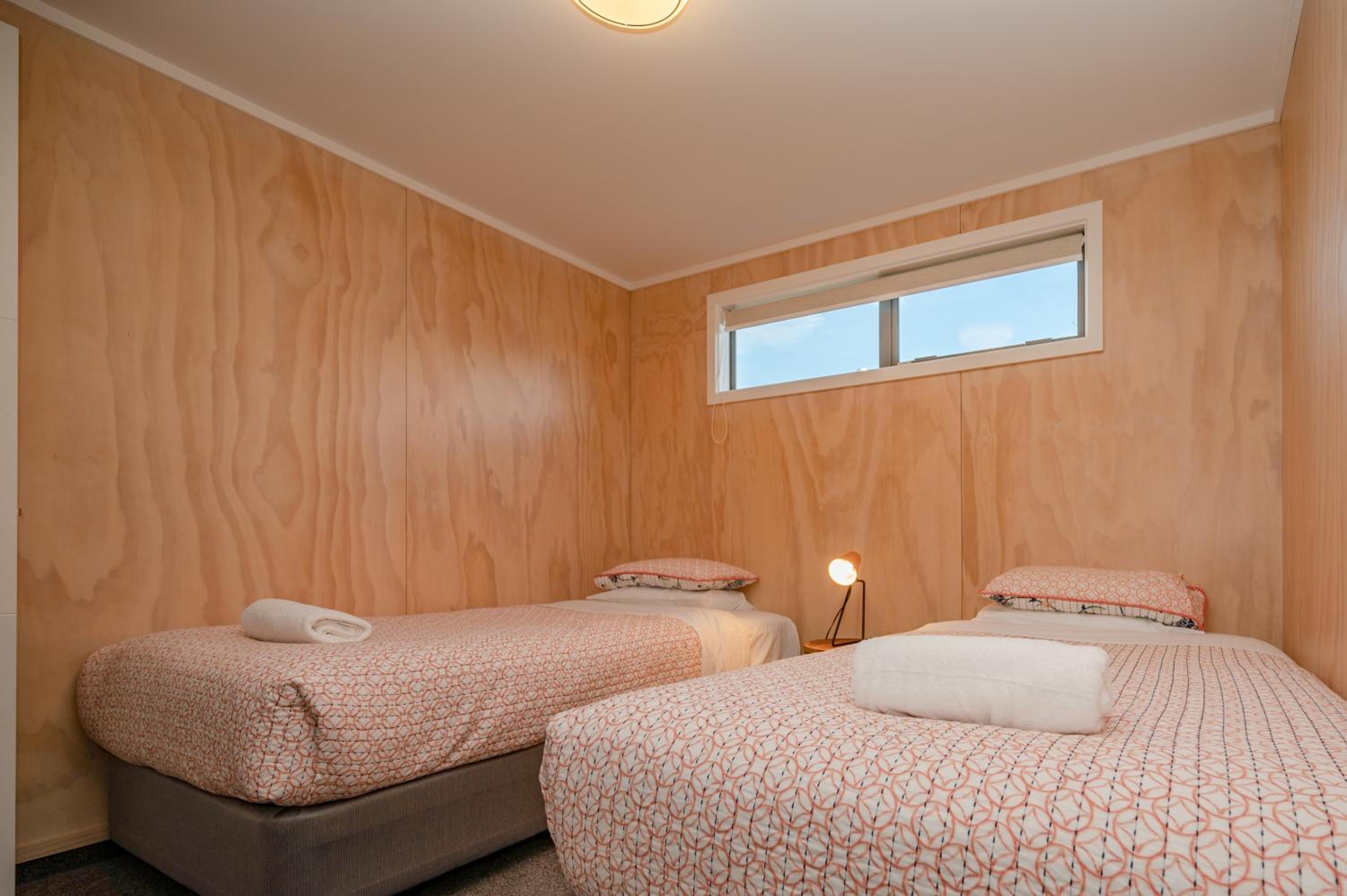 Two-Bedroom House - Photo 2
