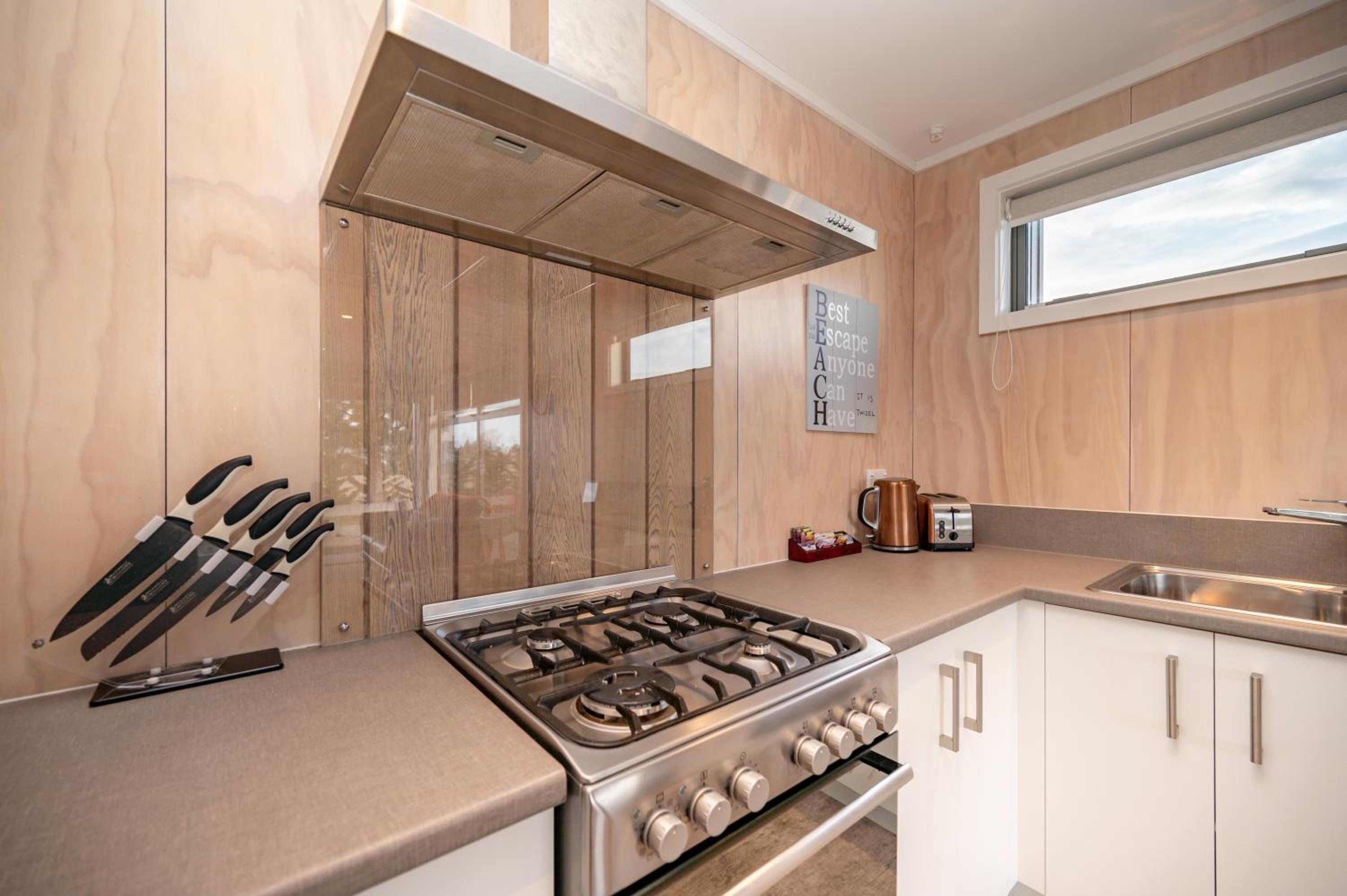 Two-Bedroom House - Photo 11
