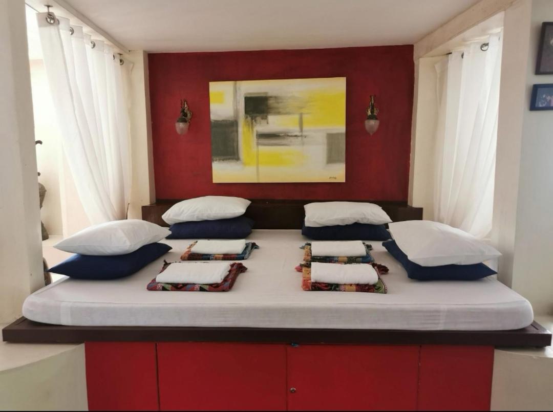 Family Room with Private Bathroom photo 2