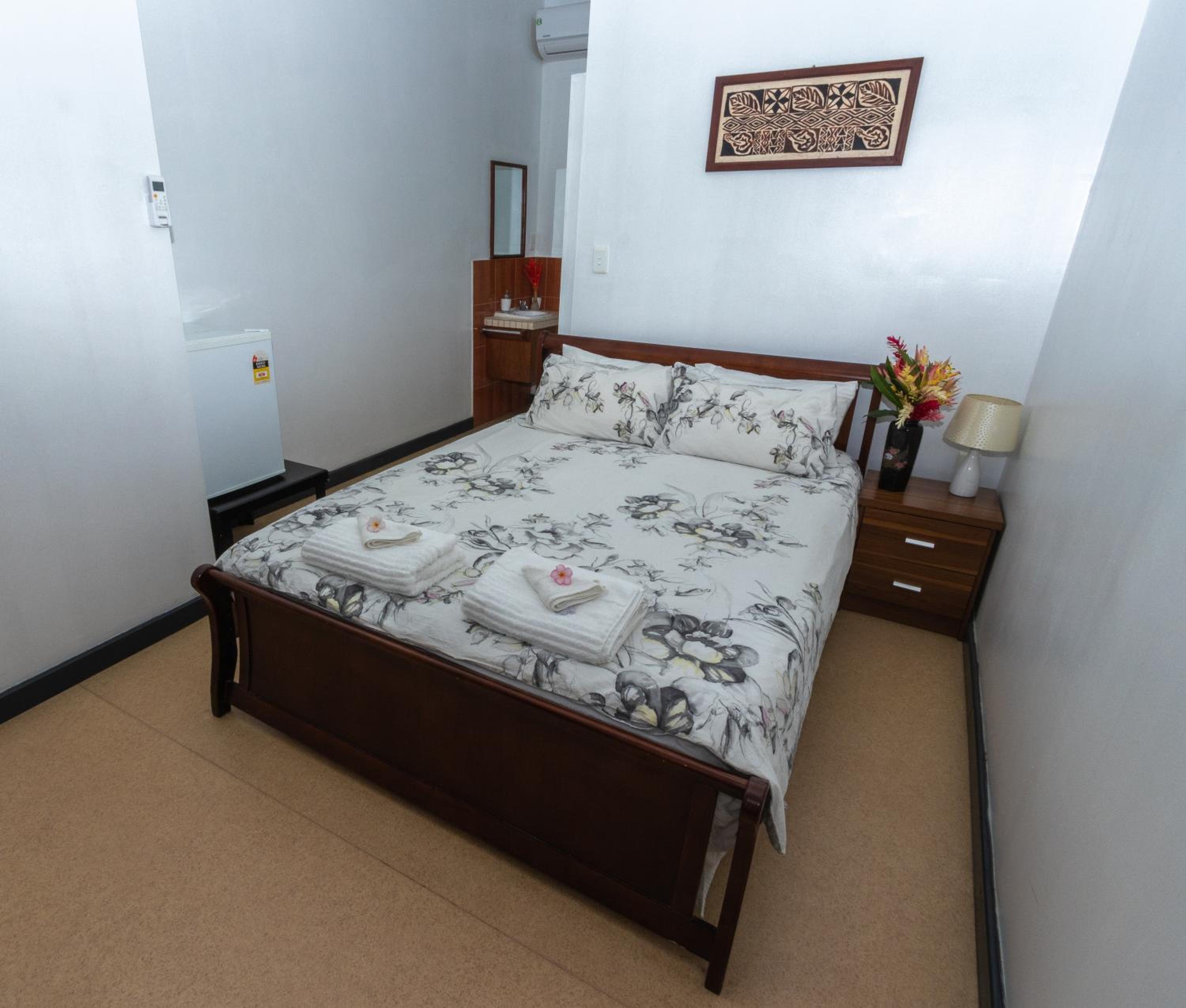 Double or Twin Room with Air Conditioning photo 1
