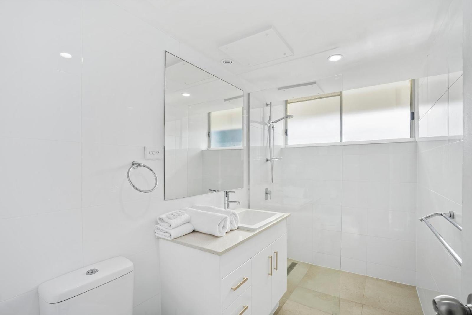 2 Bedroom Ocean View - Photo 14