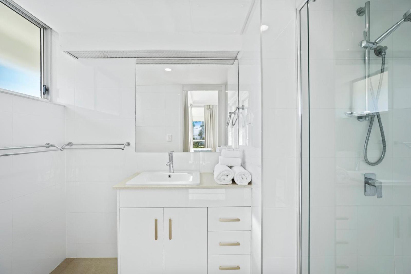 2 Bedroom Ocean View - Photo 16
