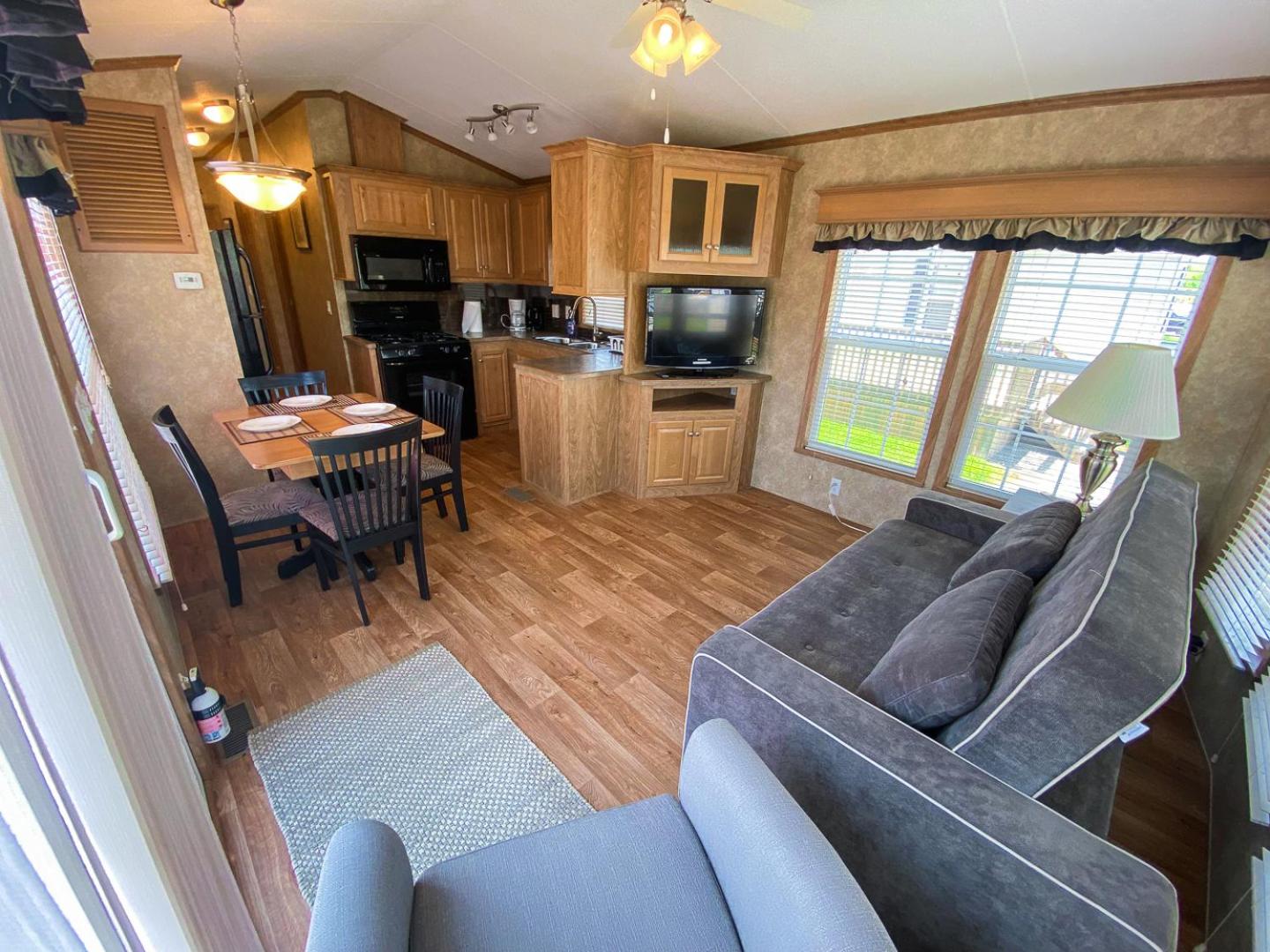 Two-Bedroom House photo 3
