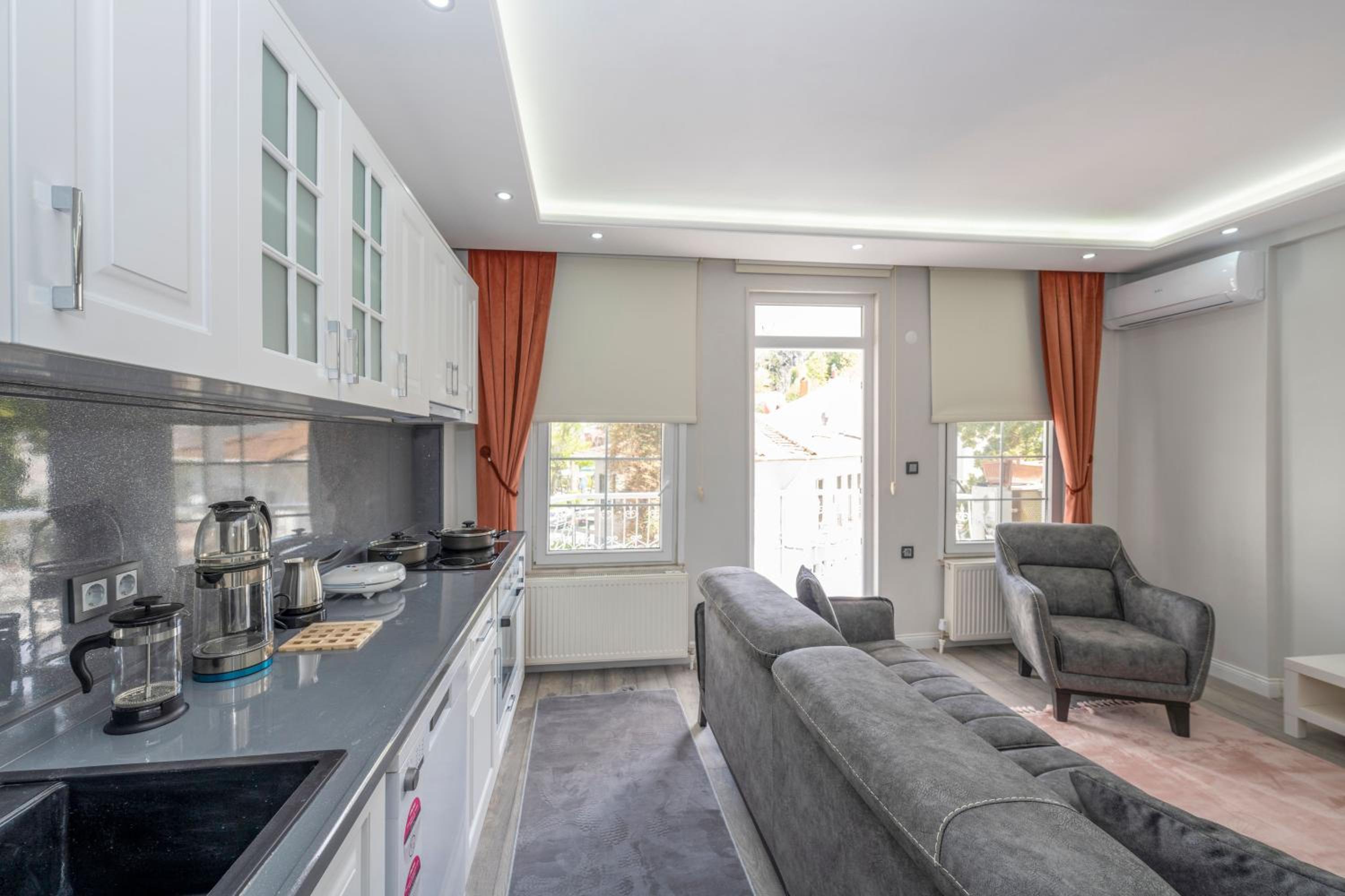 Deluxe Triple Room With Sea View photo 3