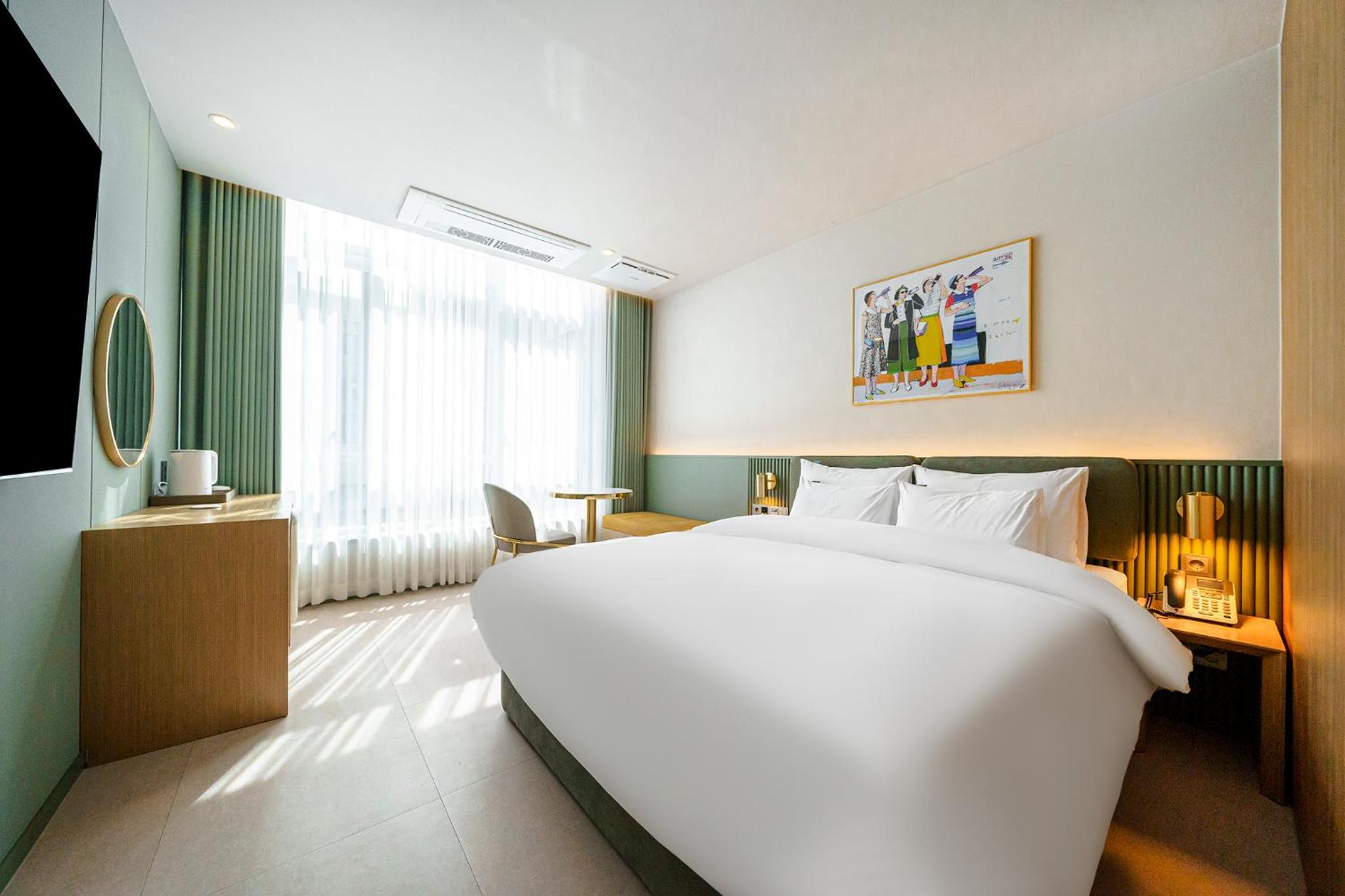 Deluxe Double Room - Photo 12