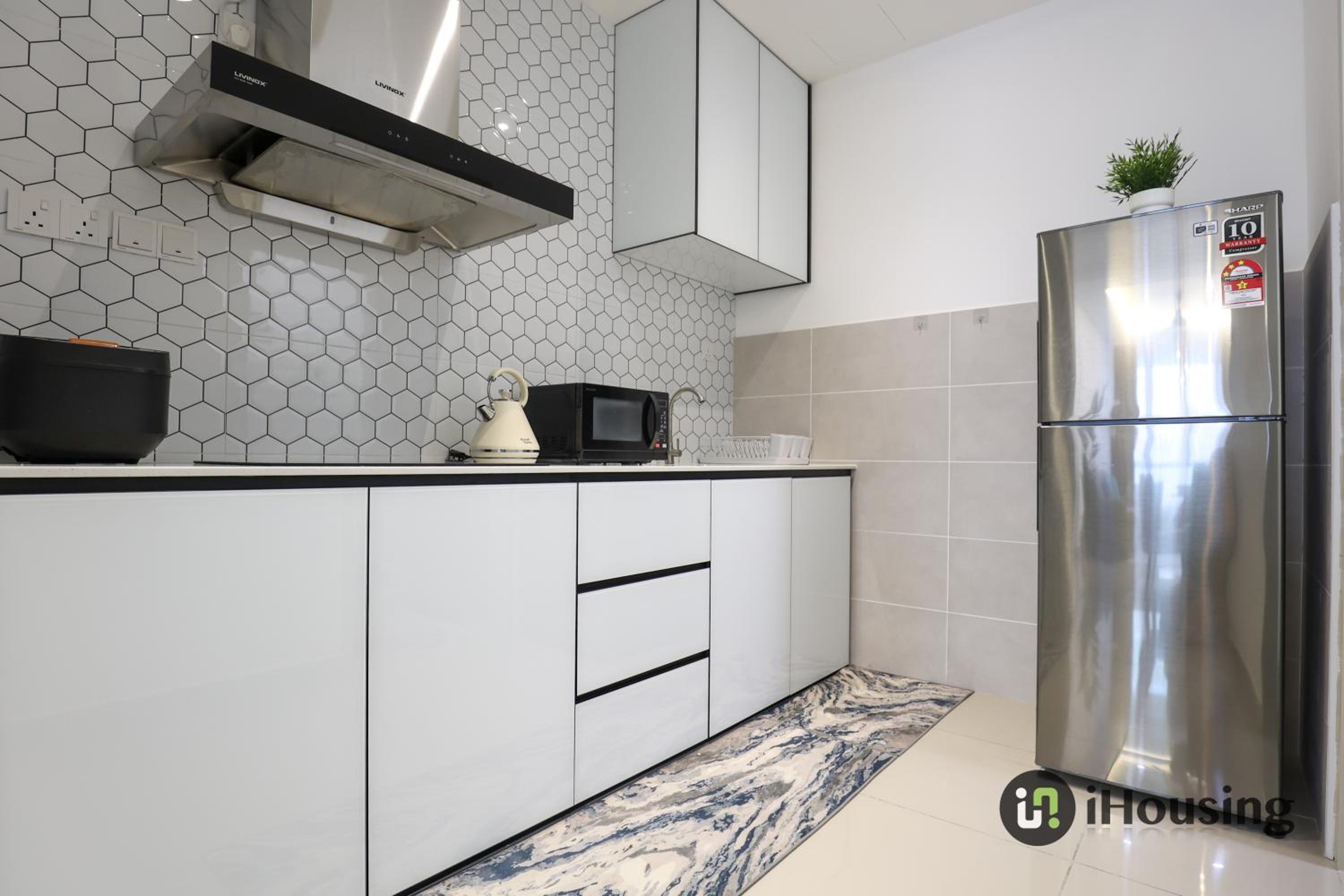Two-Bedroom Apartment - Photo 3